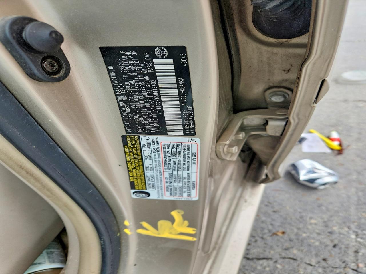 2005 Toyota Camry Le Золотой vin: 4T1BE32K65U019402