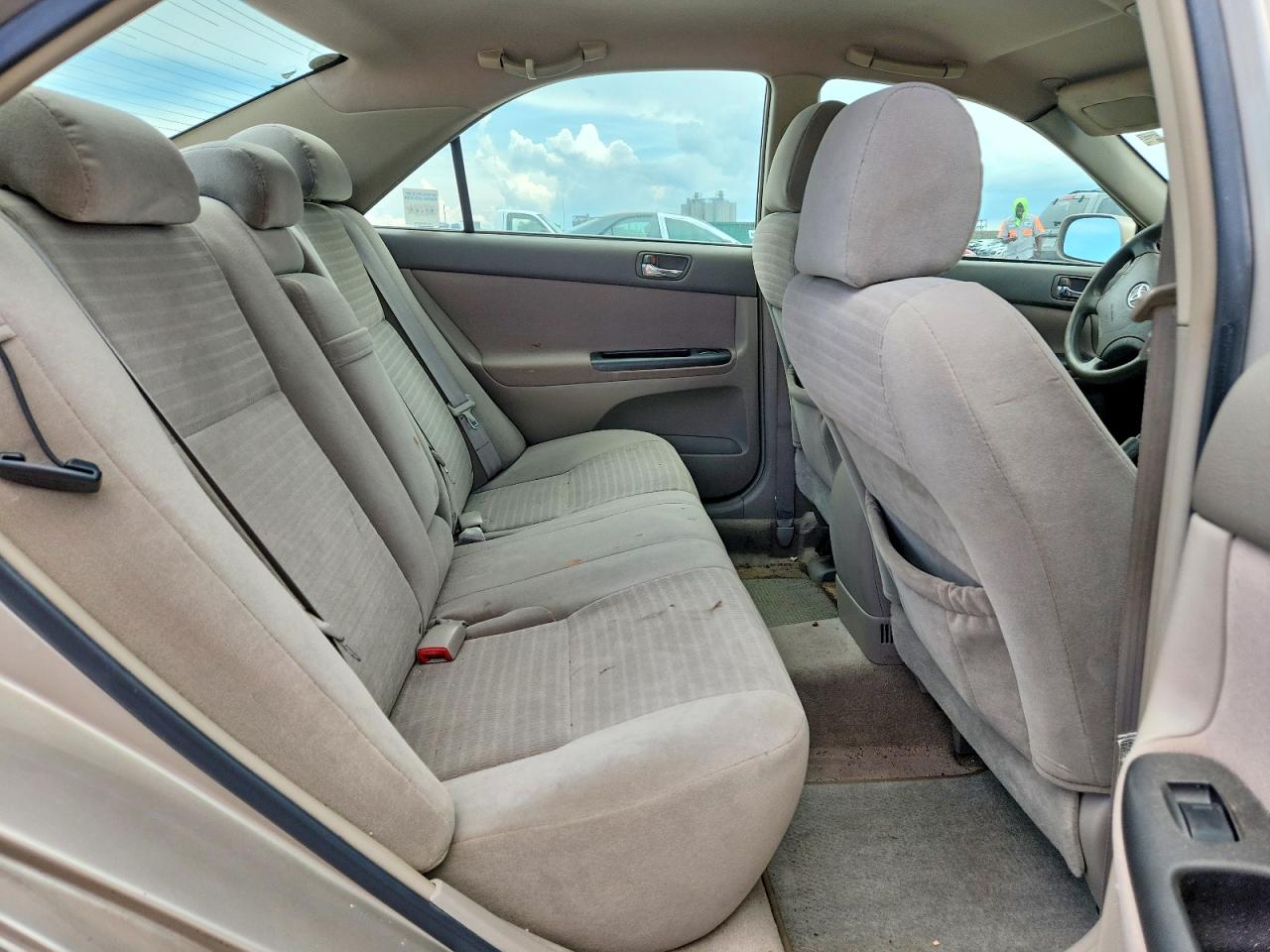 2005 Toyota Camry Le Золотой vin: 4T1BE32K65U019402