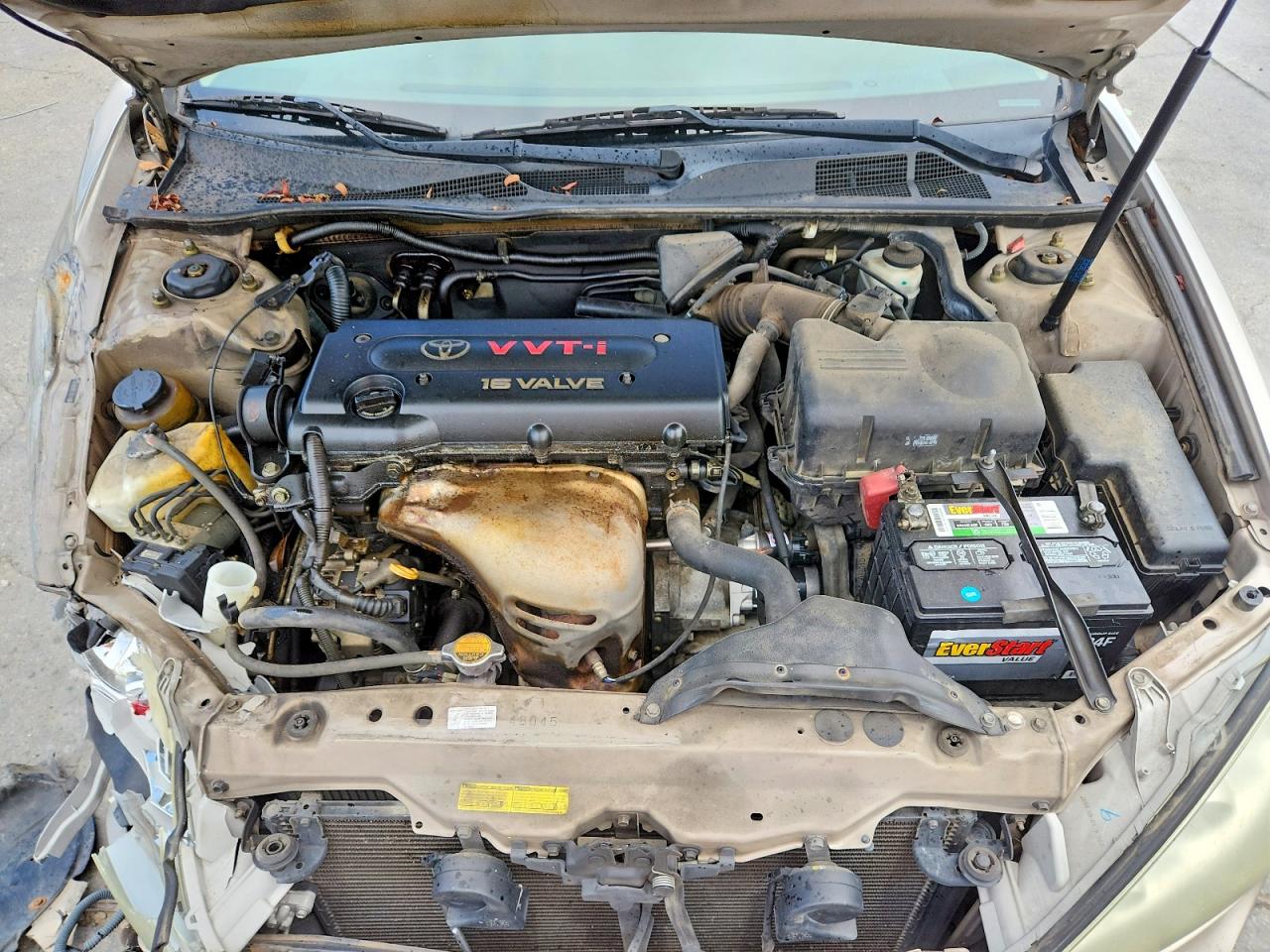 2005 Toyota Camry Le Золотой vin: 4T1BE32K65U019402