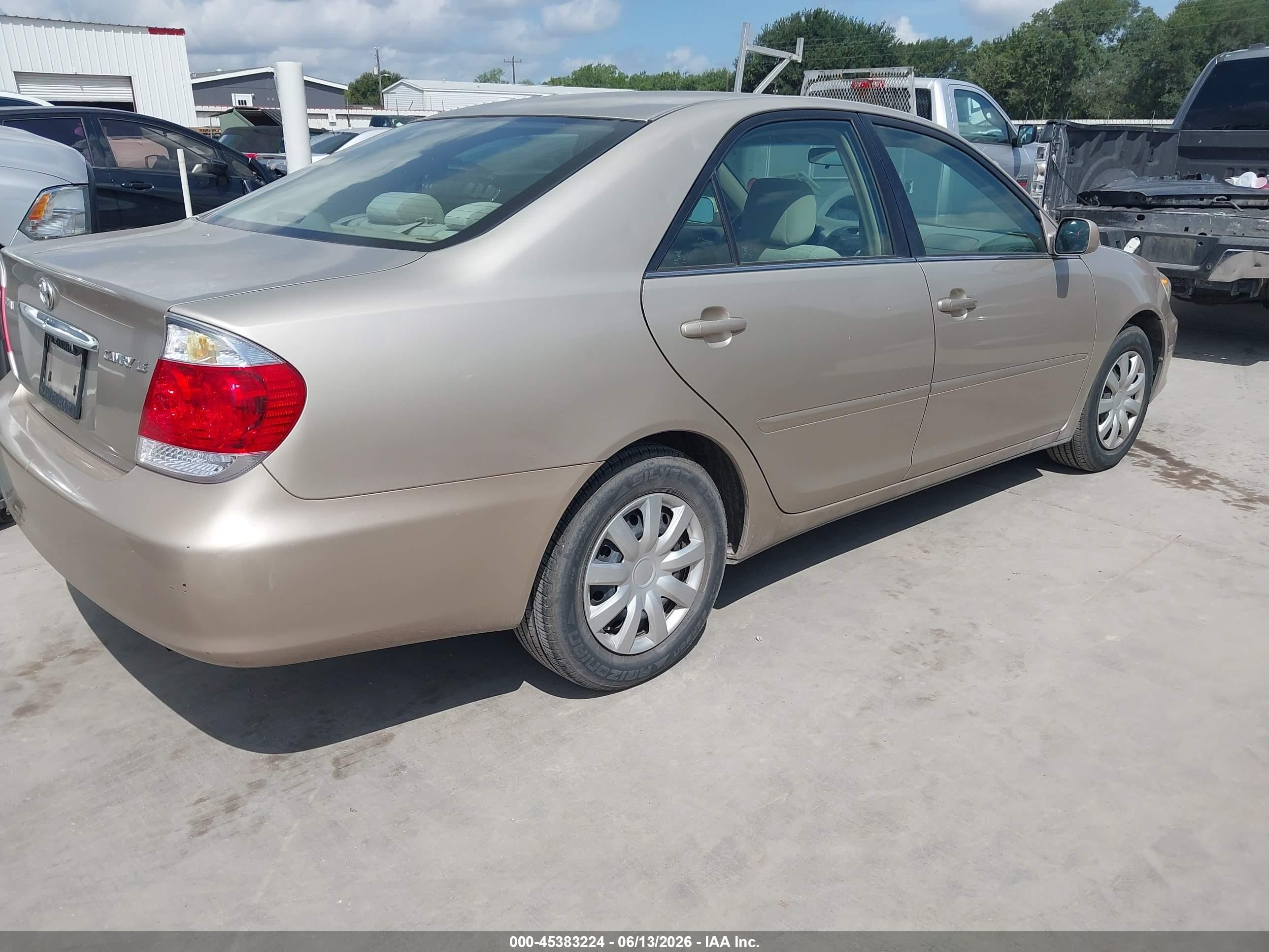 2005 Toyota Camry Le Золотой vin: 4T1BE32K65U036118