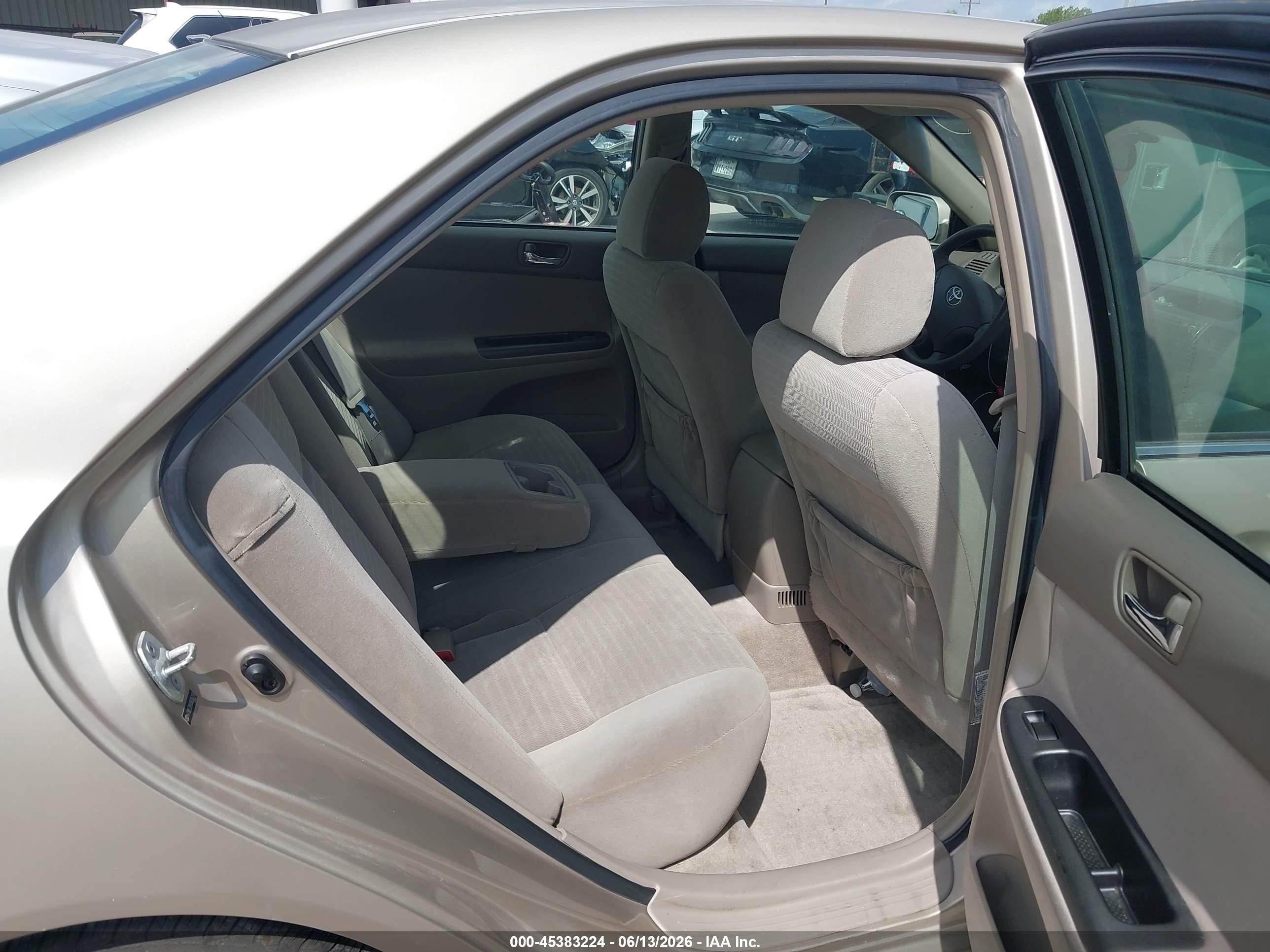 2005 Toyota Camry Le Золотой vin: 4T1BE32K65U036118