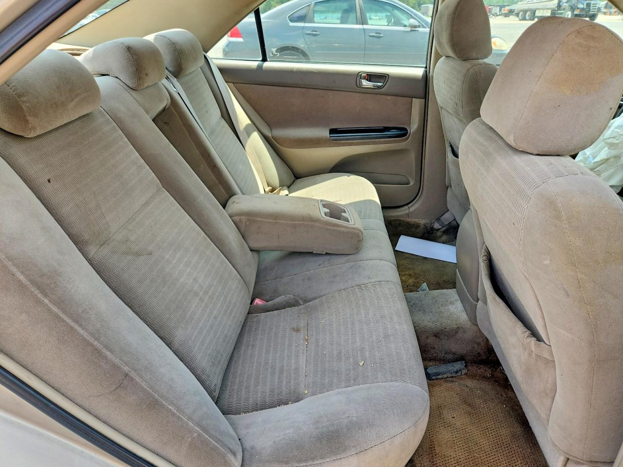 2005 Toyota Camry Le Gold vin: 4T1BE32K65U043442