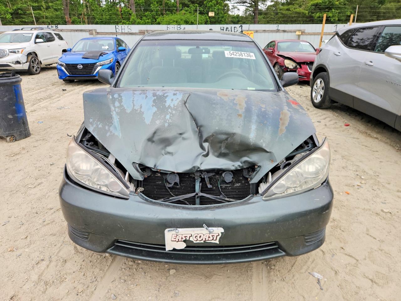 2005 Toyota Camry Le Green vin: 4T1BE32K65U044655