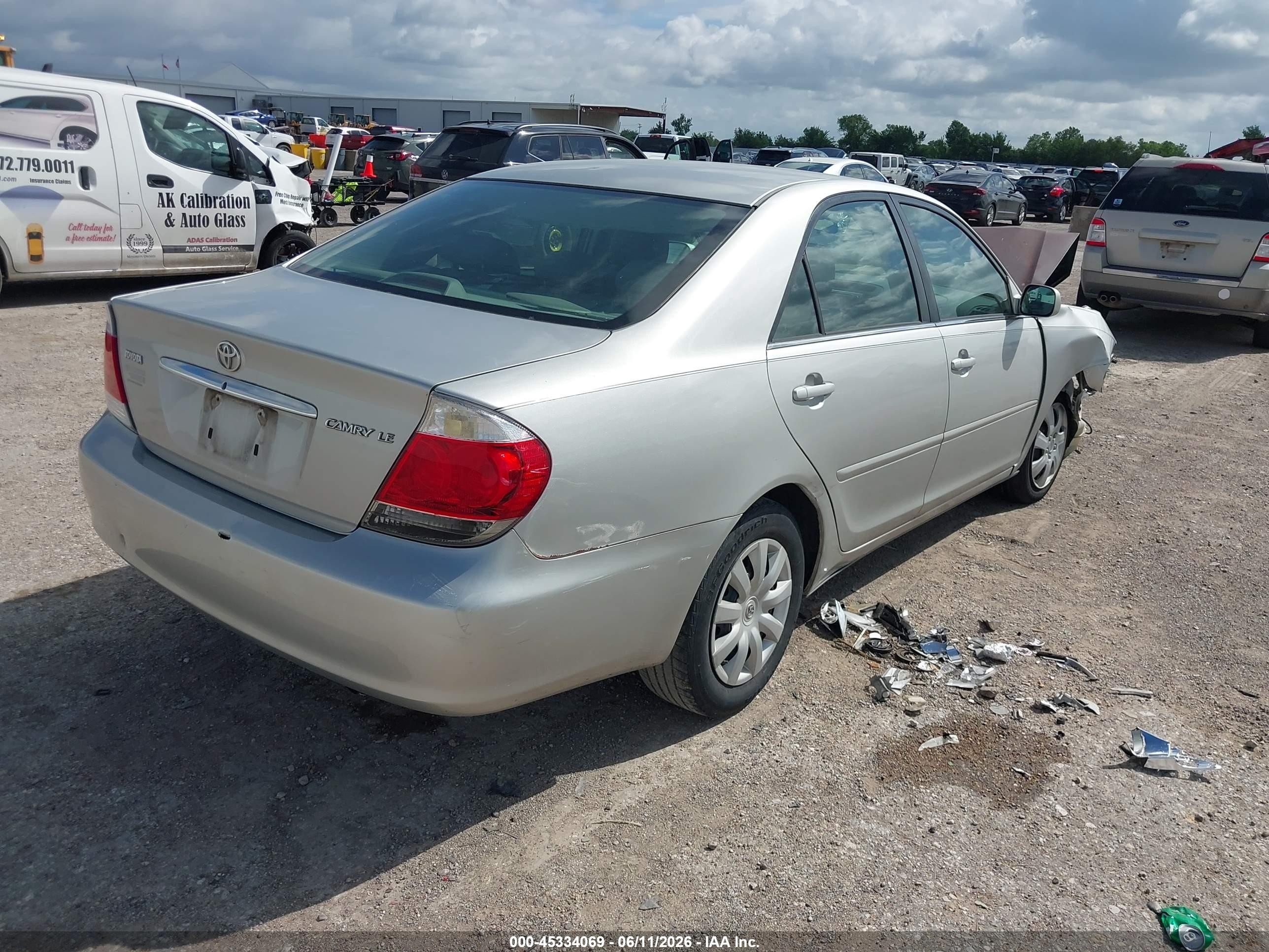 2005 Toyota Camry Le Silver vin: 4T1BE32K65U055557