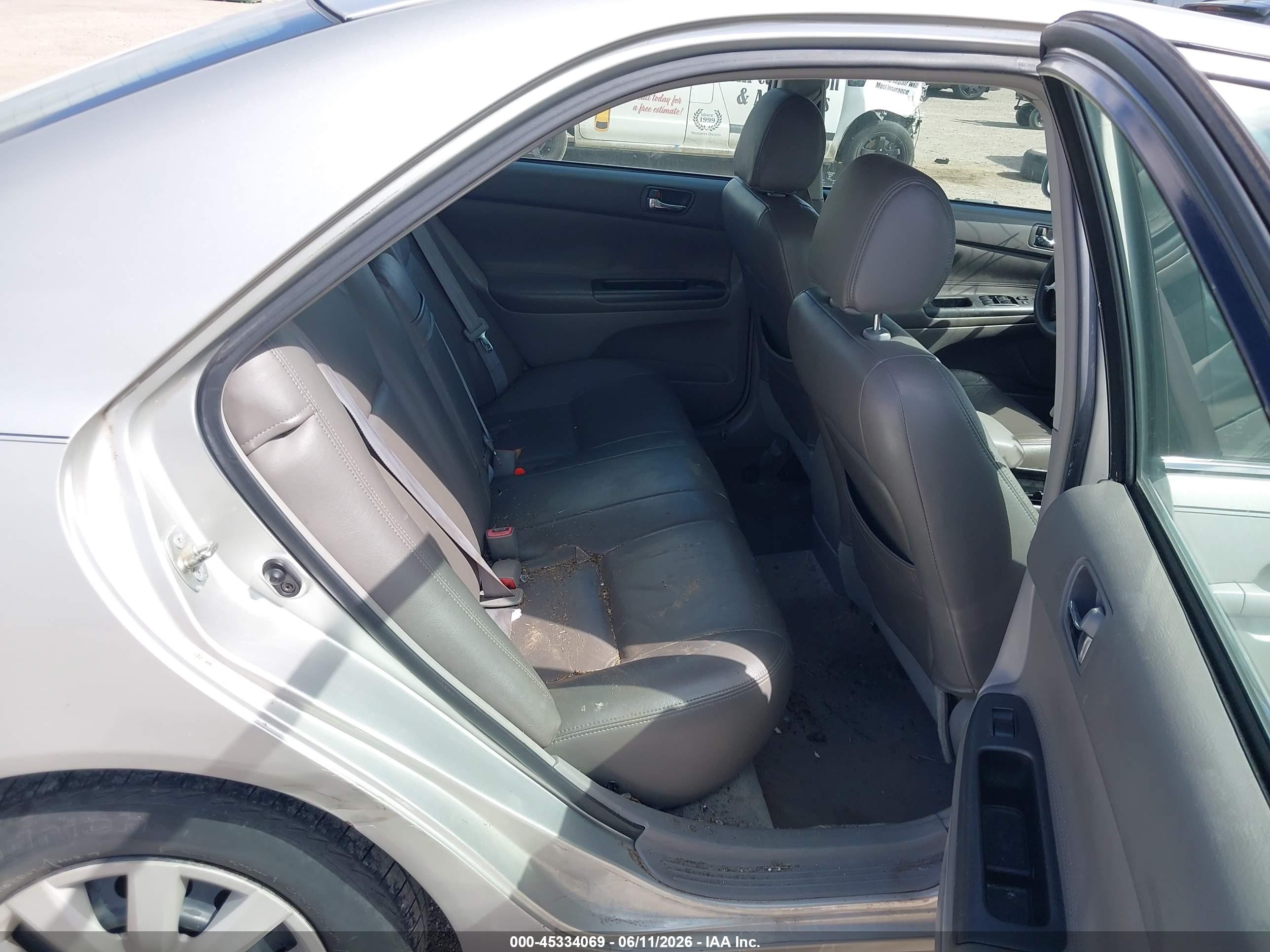 2005 Toyota Camry Le Silver vin: 4T1BE32K65U055557