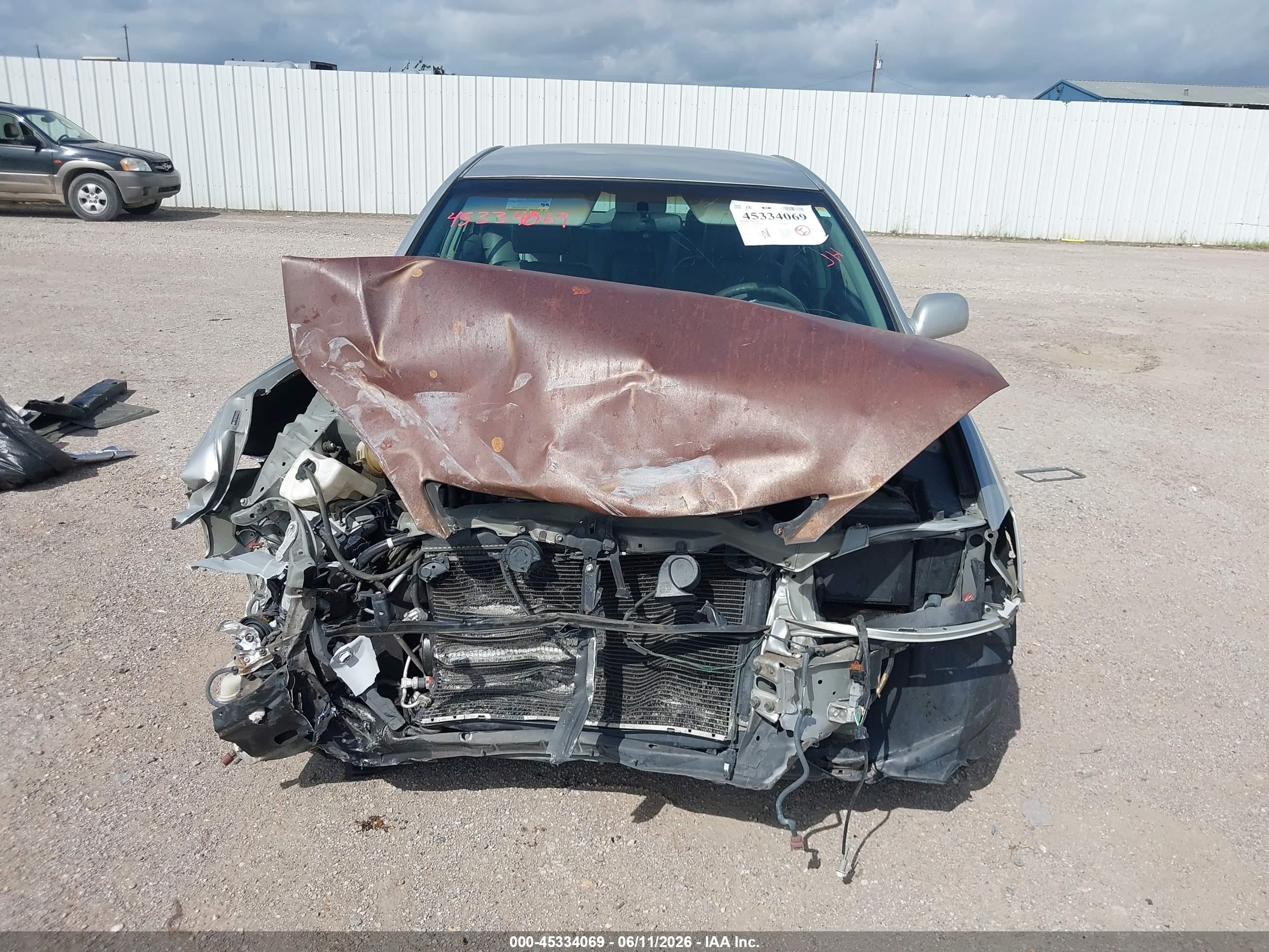 2005 Toyota Camry Le Silver vin: 4T1BE32K65U055557
