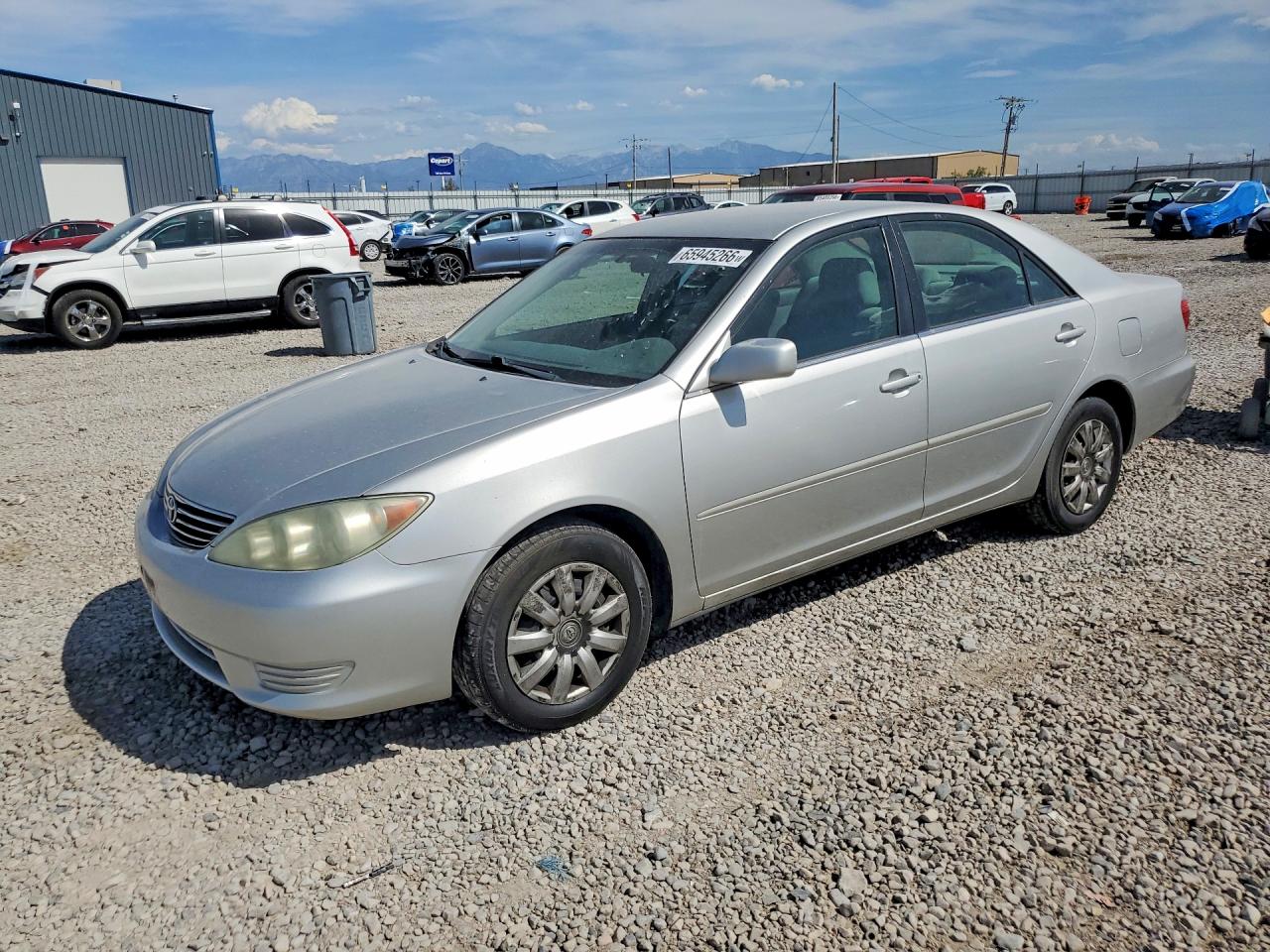 2005 Toyota Camry Le Silver vin: 4T1BE32K65U080670