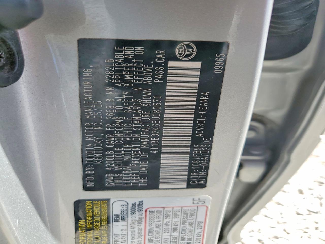 2005 Toyota Camry Le Silver vin: 4T1BE32K65U080670