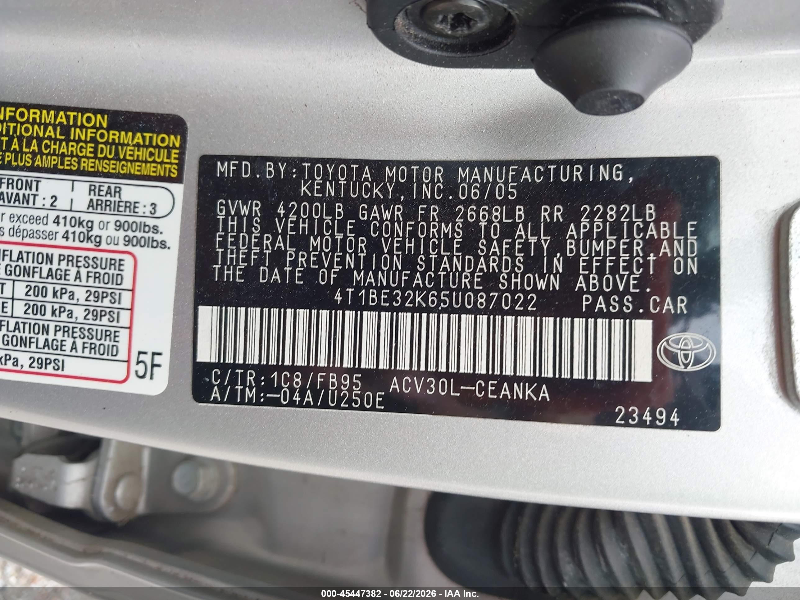 2005 Toyota Camry Le Tan vin: 4T1BE32K65U087022