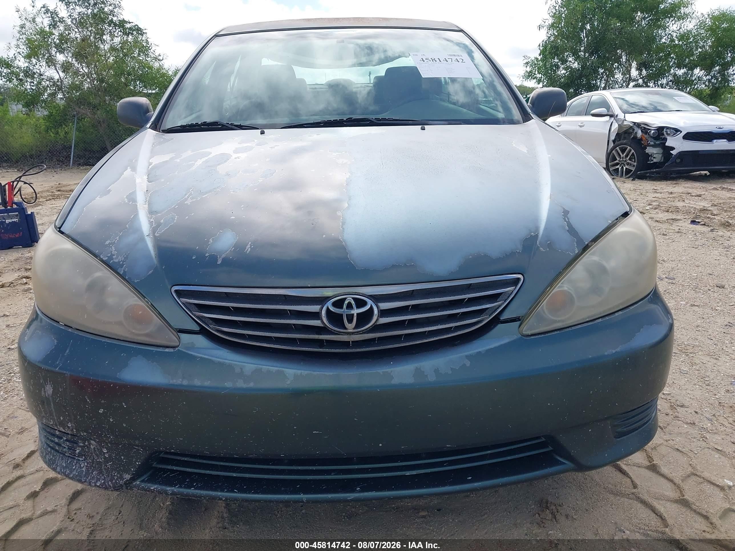 2005 Toyota Camry Le Green vin: 4T1BE32K65U089871