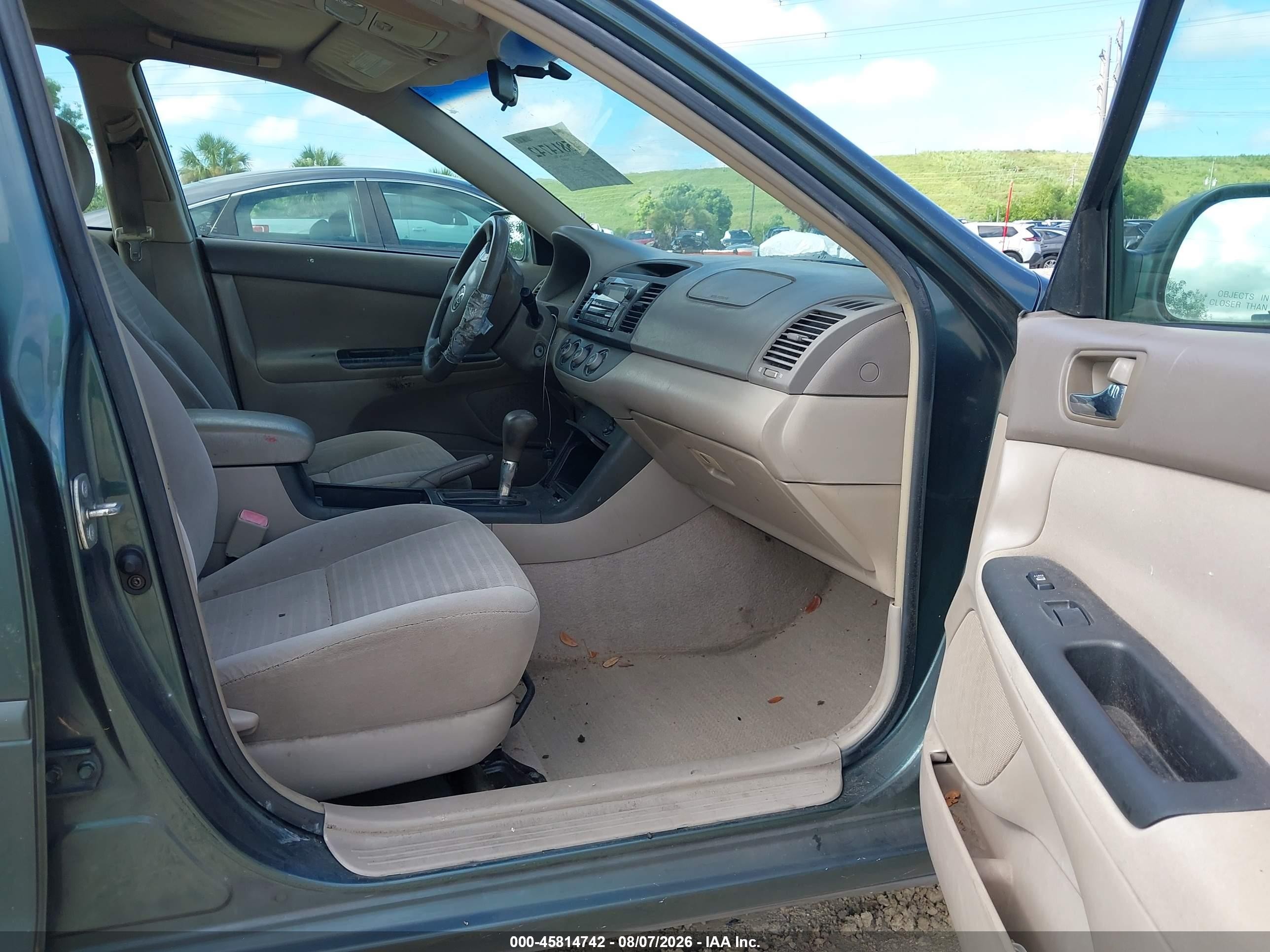 2005 Toyota Camry Le Green vin: 4T1BE32K65U089871