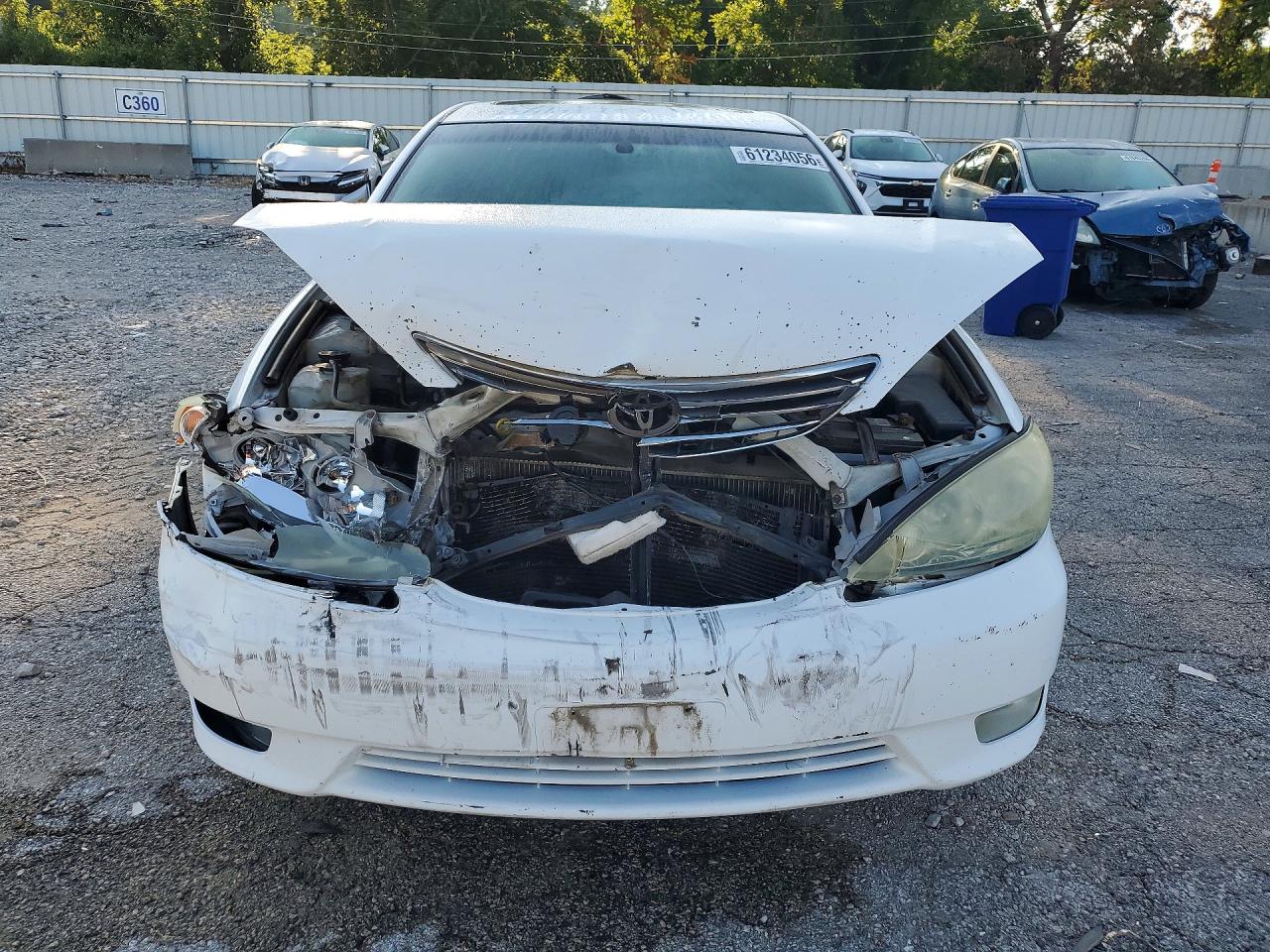 2005 Toyota Camry Xle White vin: 4T1BE32K65U385747