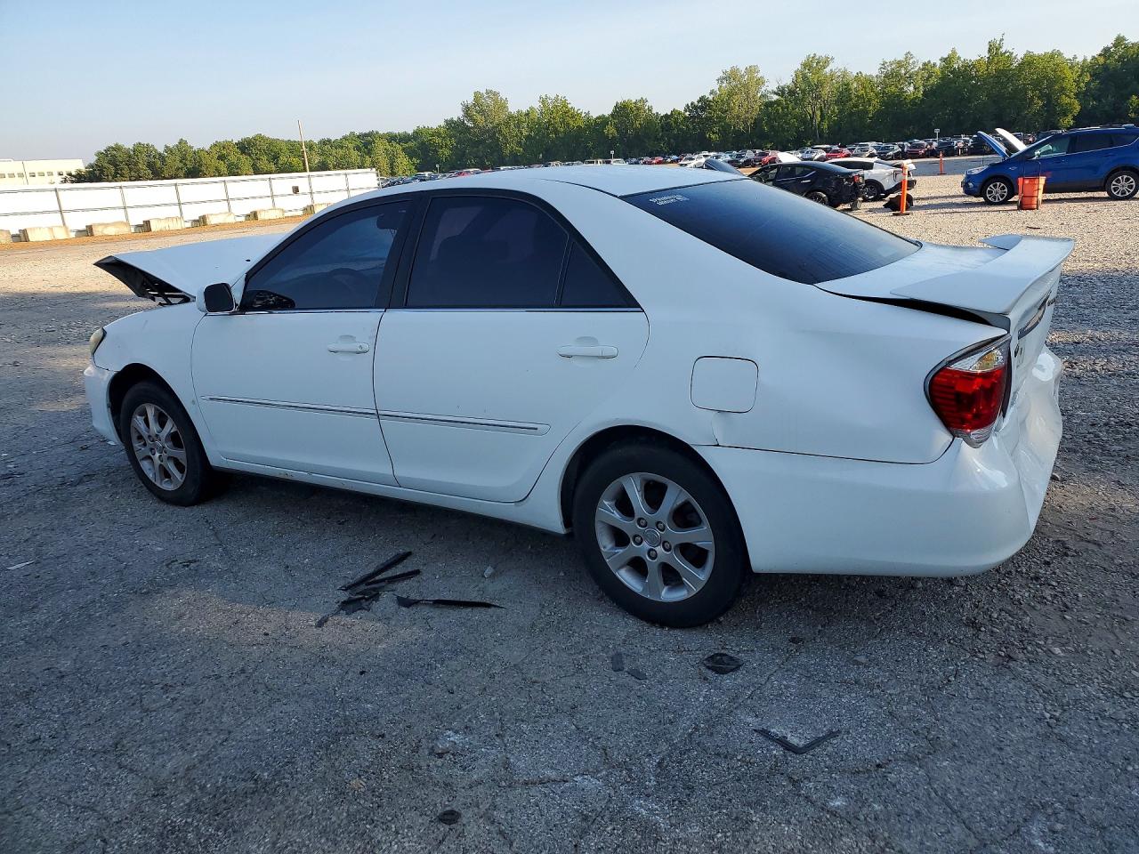 2005 Toyota Camry Xle White vin: 4T1BE32K65U385747