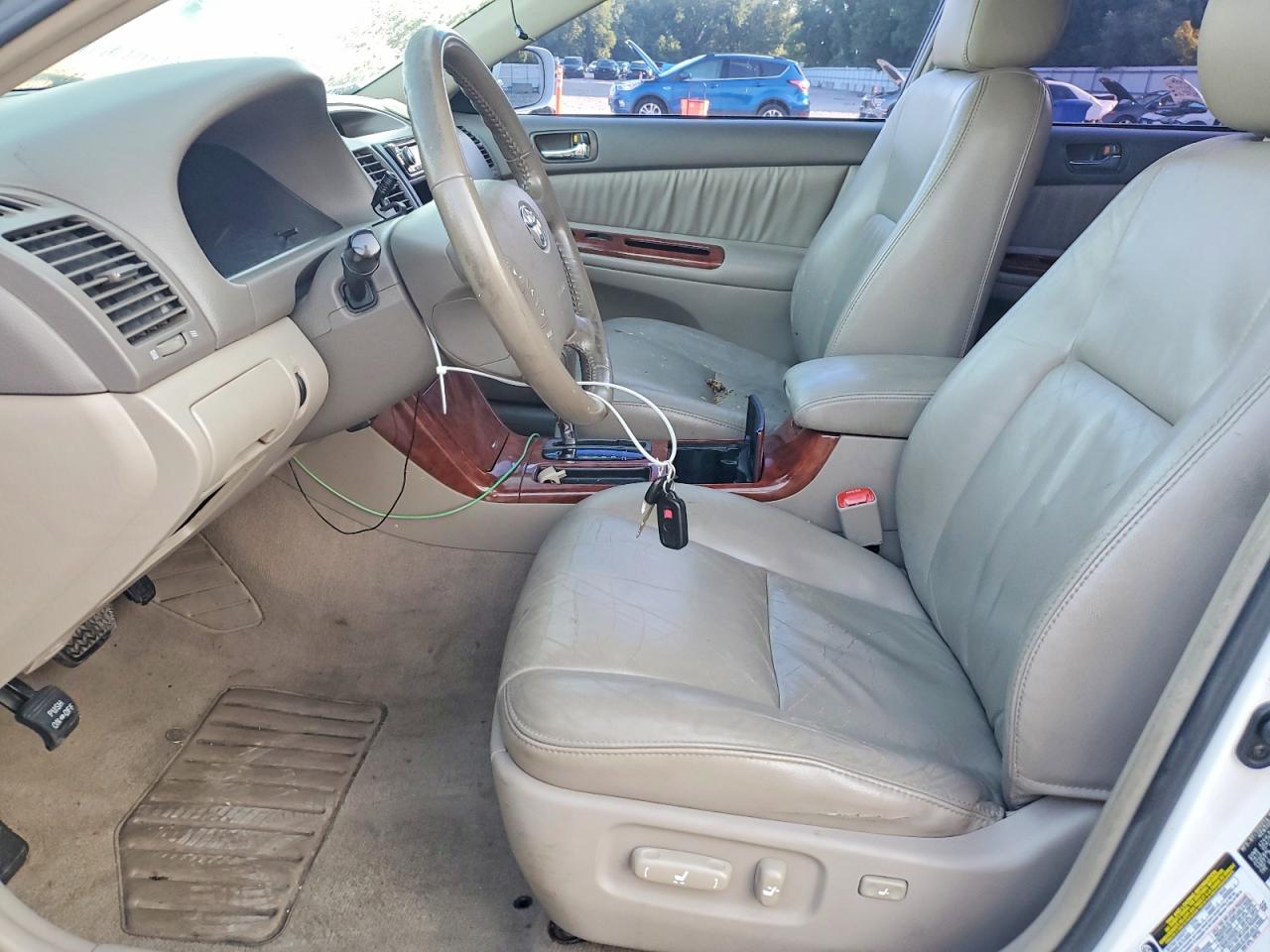 2005 Toyota Camry Xle White vin: 4T1BE32K65U385747