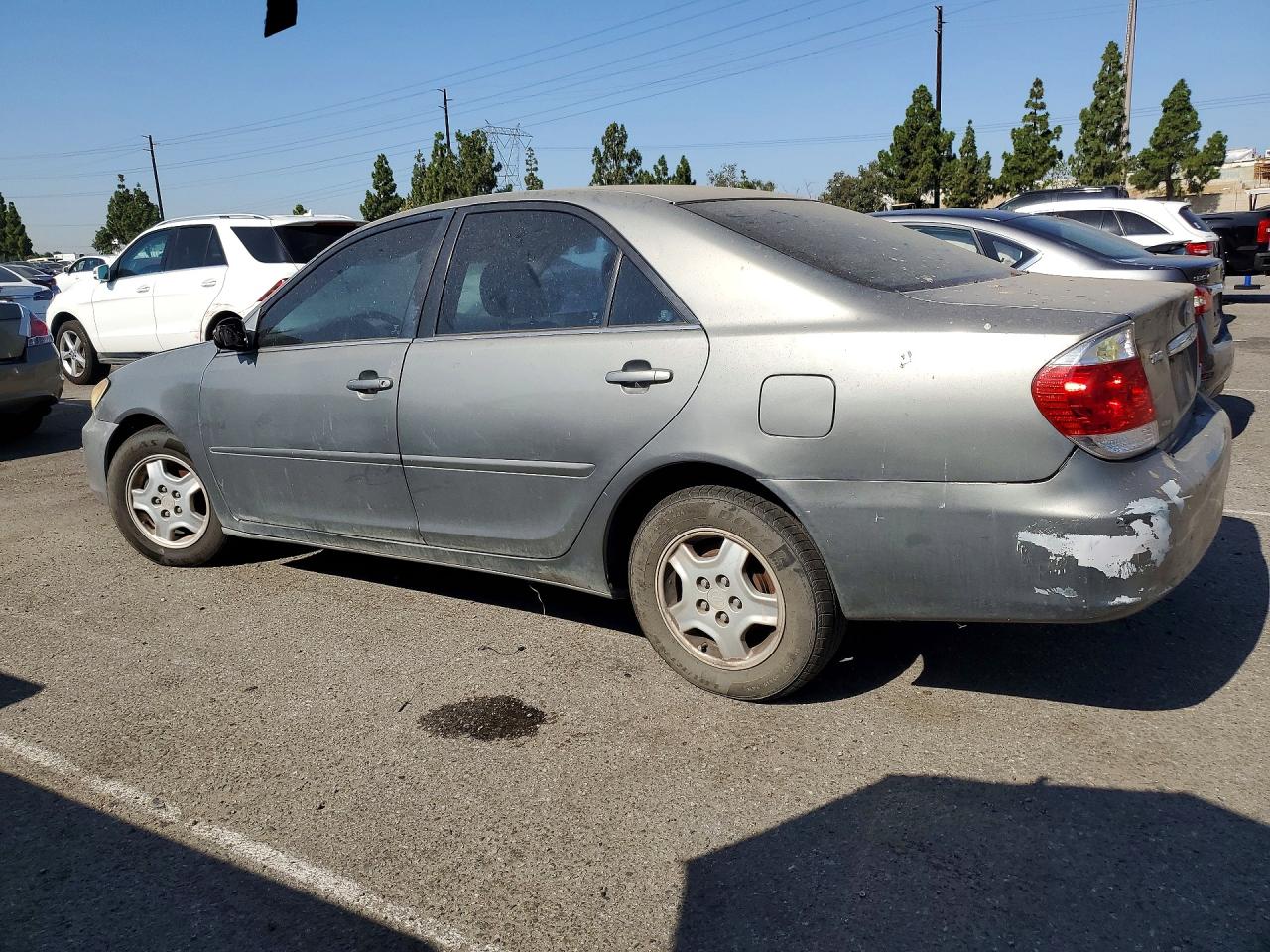 2005 Toyota Camry Le Silver vin: 4T1BE32K65U523836