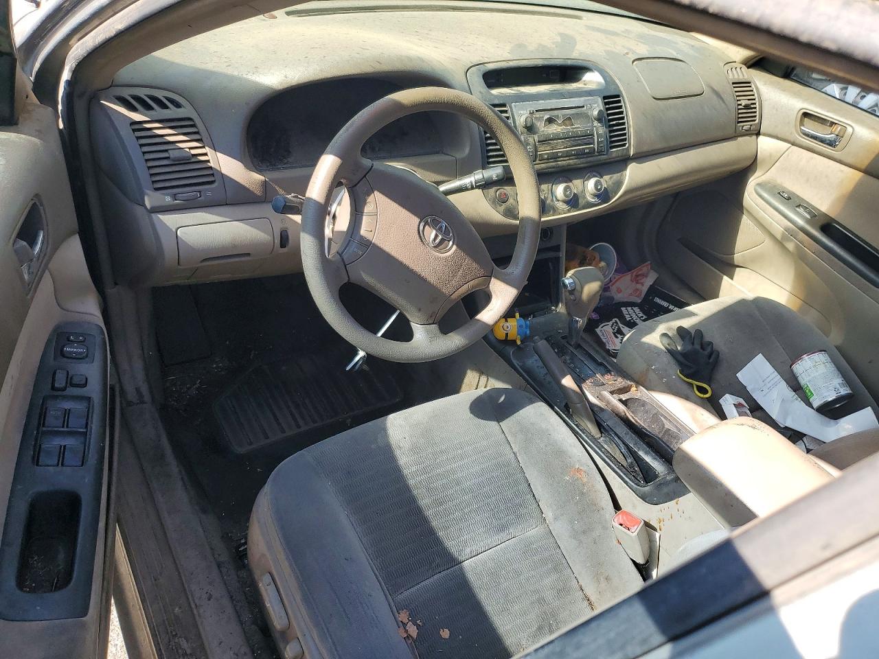 2005 Toyota Camry Le Silver vin: 4T1BE32K65U523836