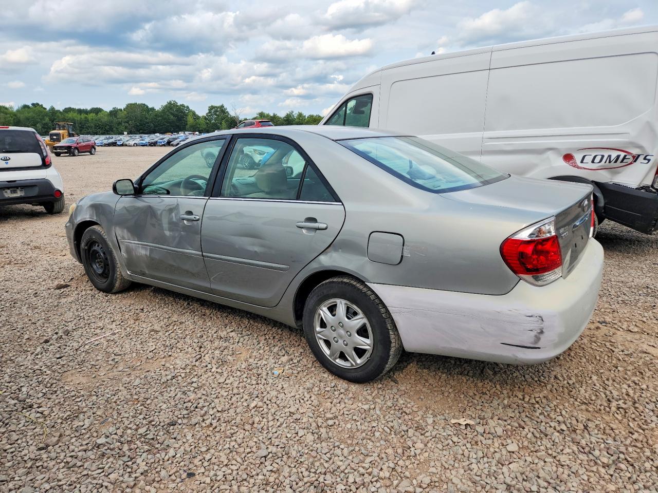 2005 Toyota Camry Le Silver vin: 4T1BE32K65U525845
