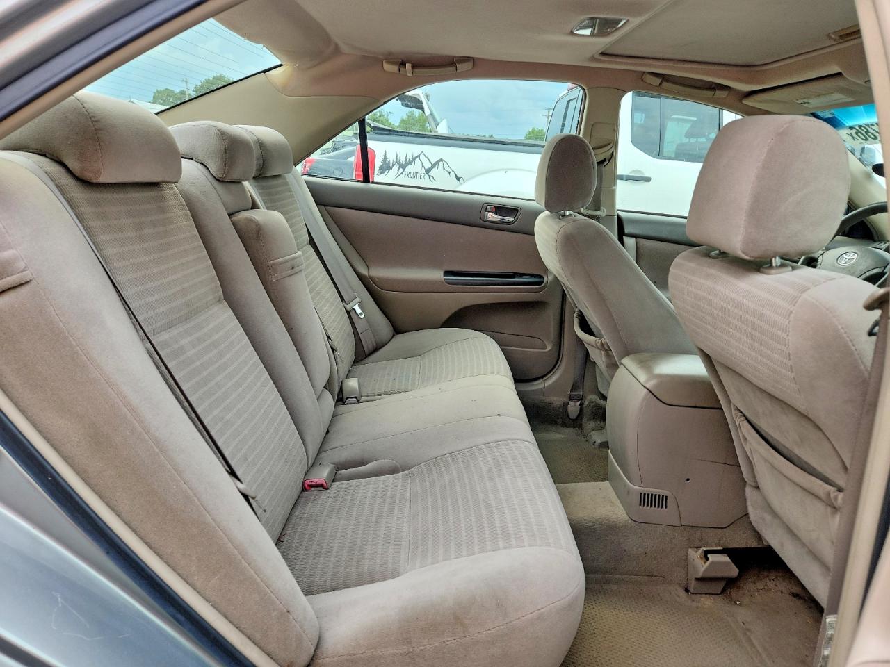 2005 Toyota Camry Le Silver vin: 4T1BE32K65U525845