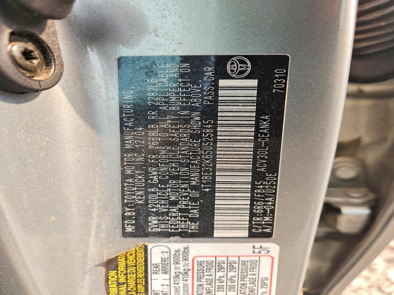 2005 Toyota Camry Le Silver vin: 4T1BE32K65U525845