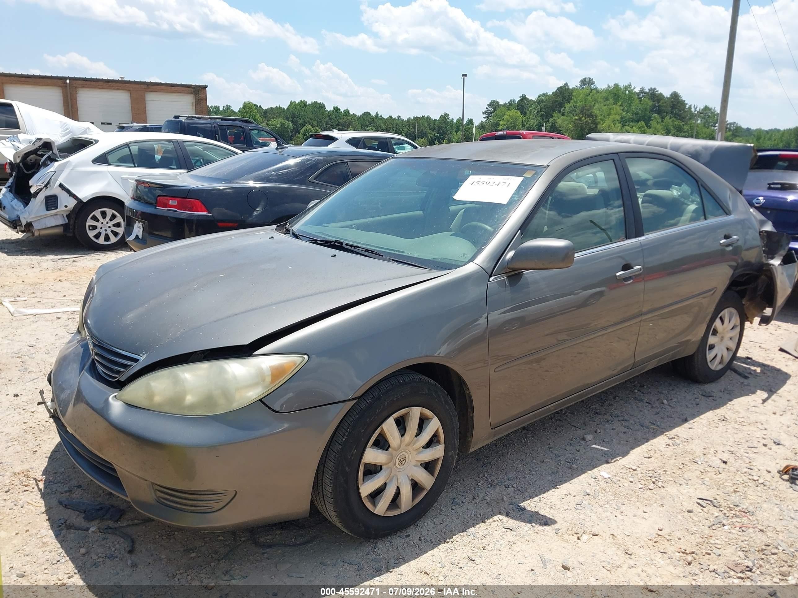 2005 Toyota Camry Le Gray vin: 4T1BE32K65U546064