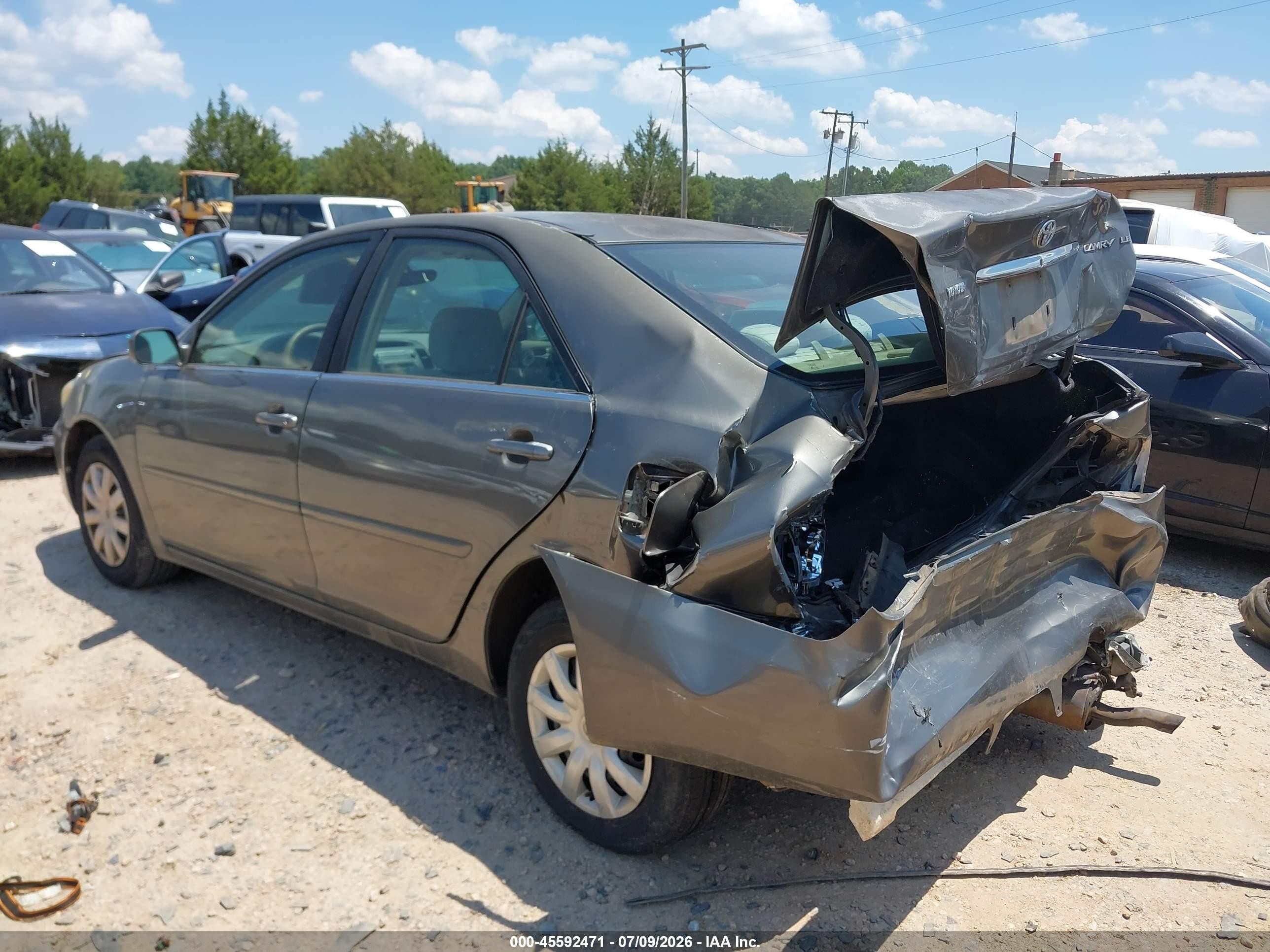 2005 Toyota Camry Le Gray vin: 4T1BE32K65U546064