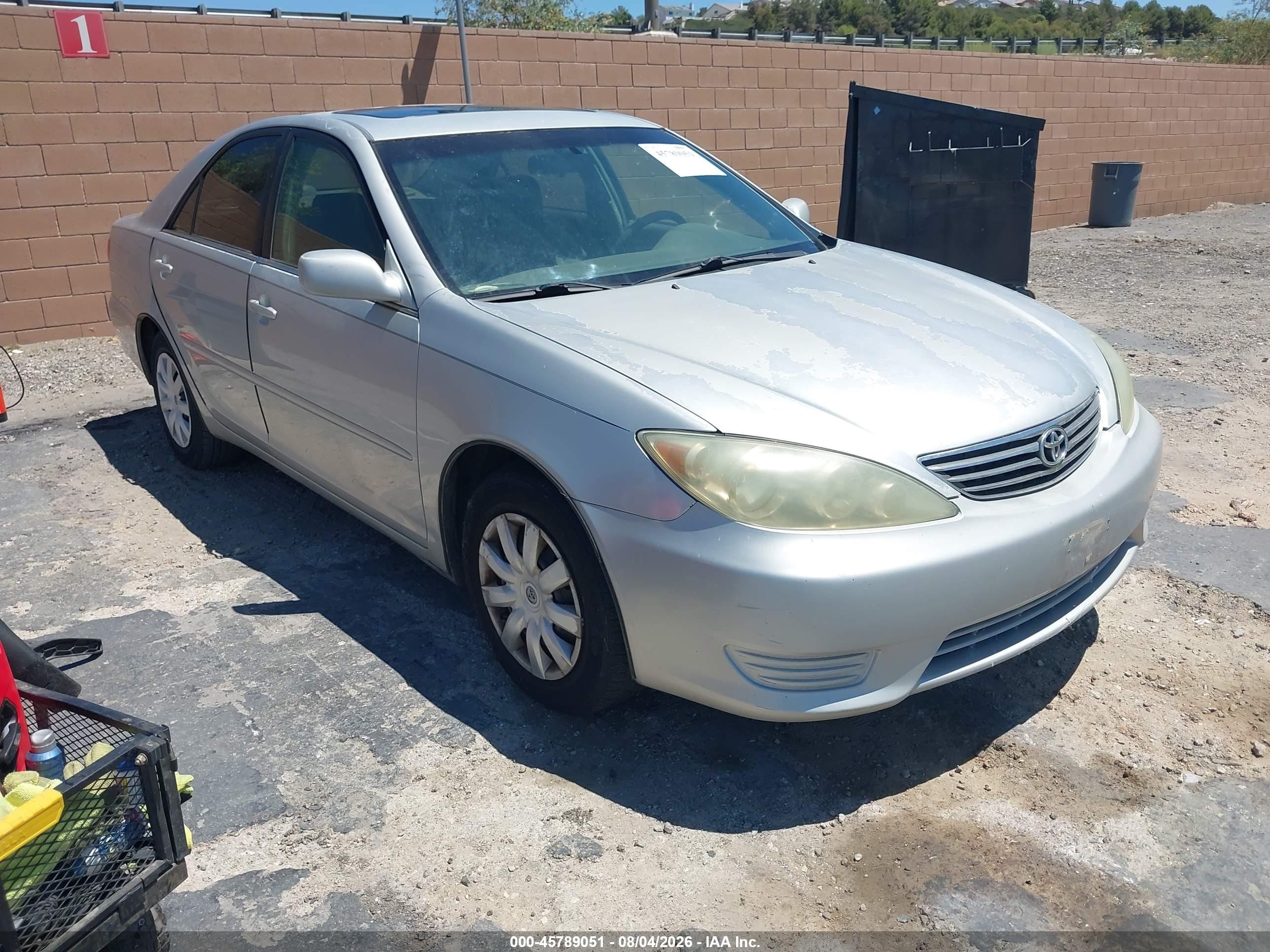 2005 Toyota Camry Le Silver vin: 4T1BE32K65U556402