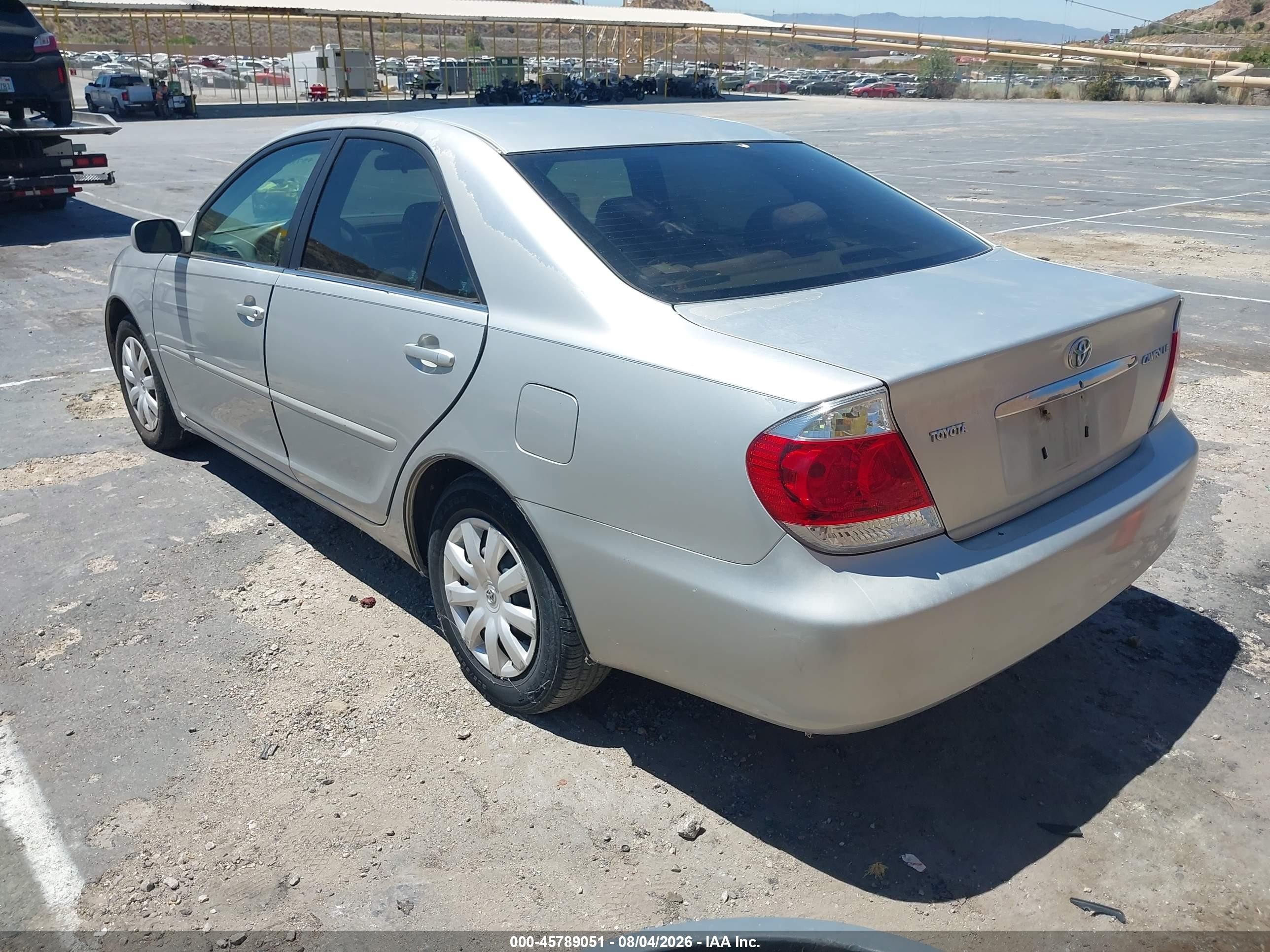 2005 Toyota Camry Le Silver vin: 4T1BE32K65U556402