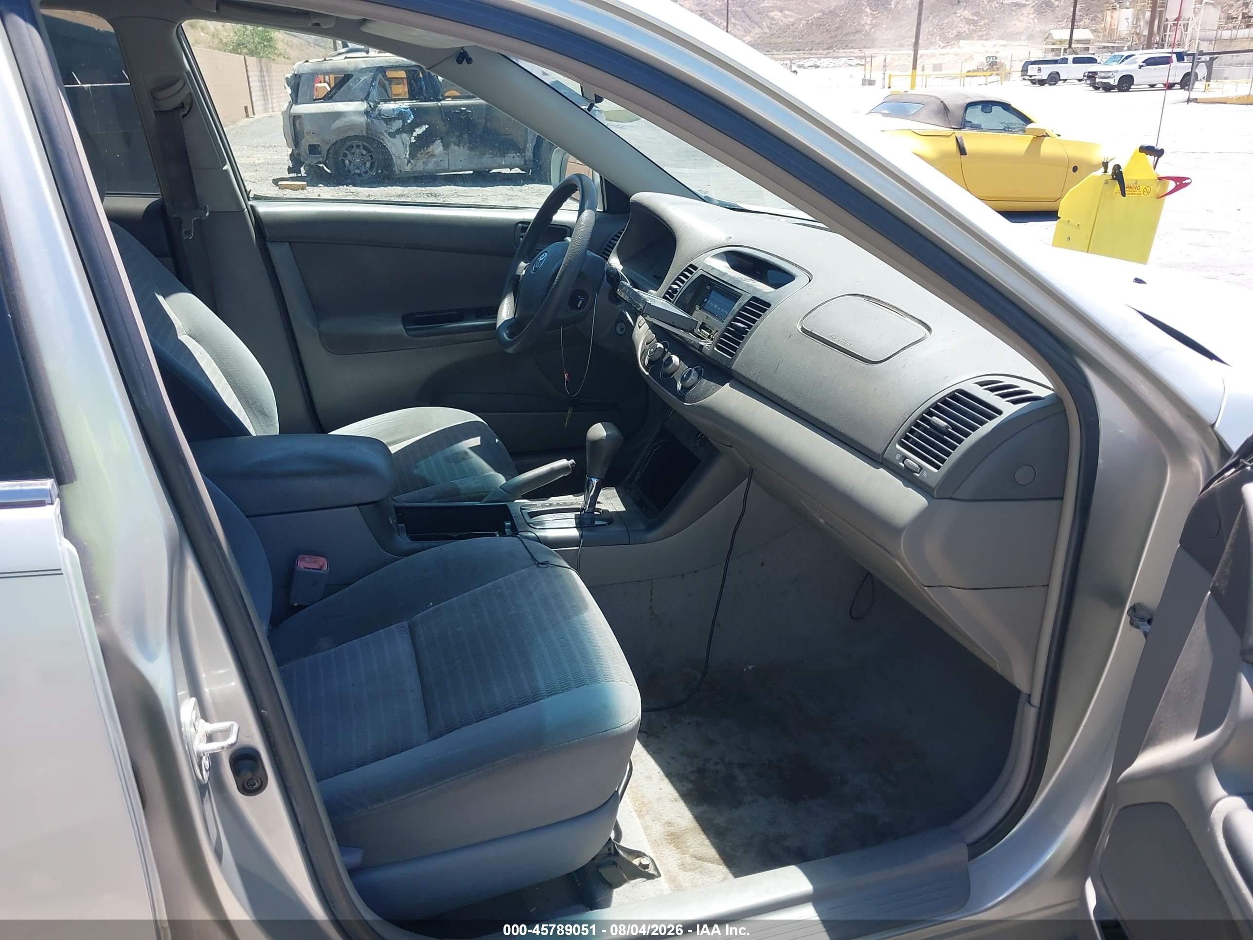 2005 Toyota Camry Le Silver vin: 4T1BE32K65U556402