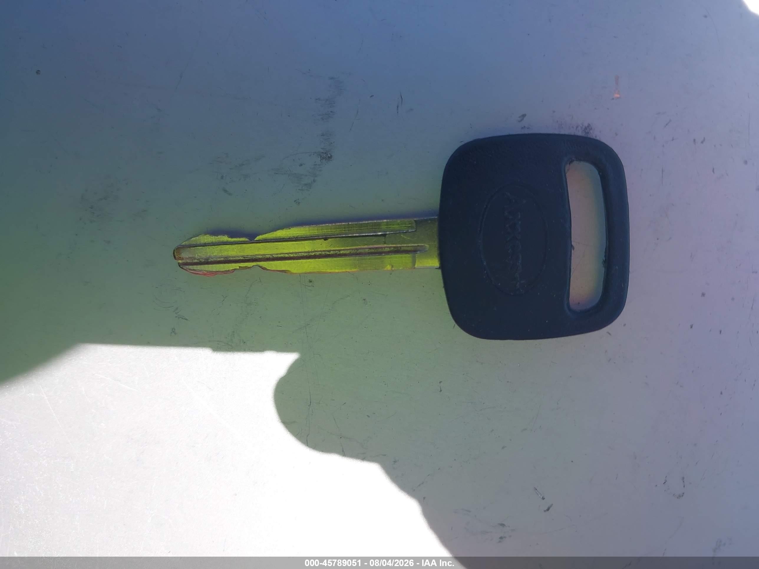 2005 Toyota Camry Le Silver vin: 4T1BE32K65U556402