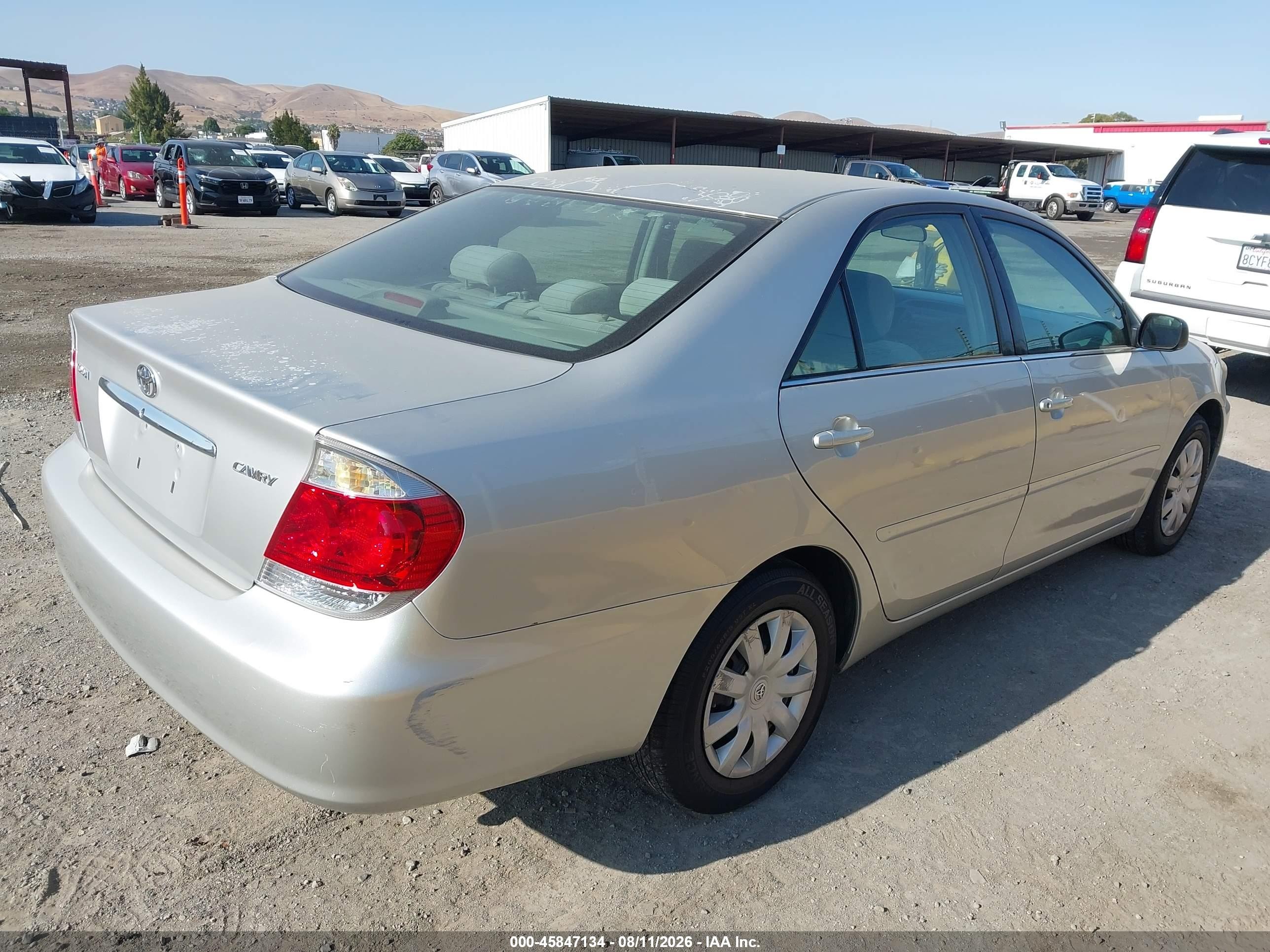 2005 Toyota Camry Le/xle/se Gray vin: 4T1BE32K65U577329