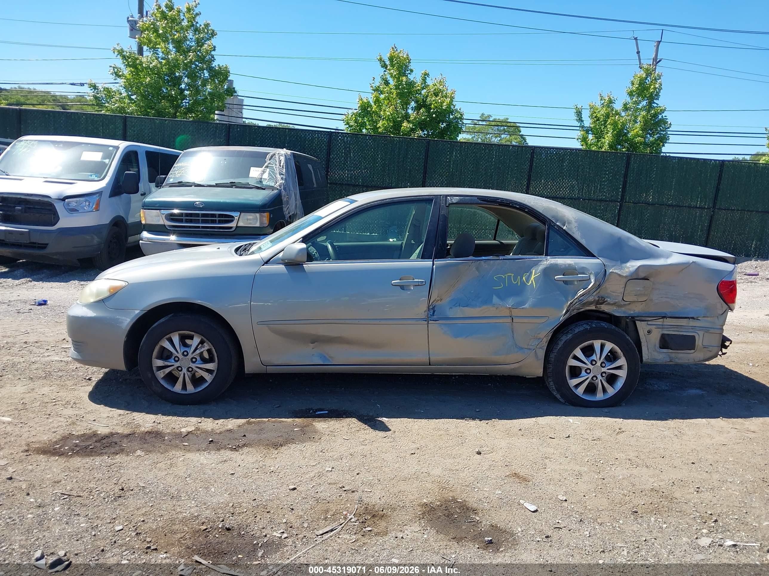 2005 Toyota Camry Le Beige vin: 4T1BE32K65U578996