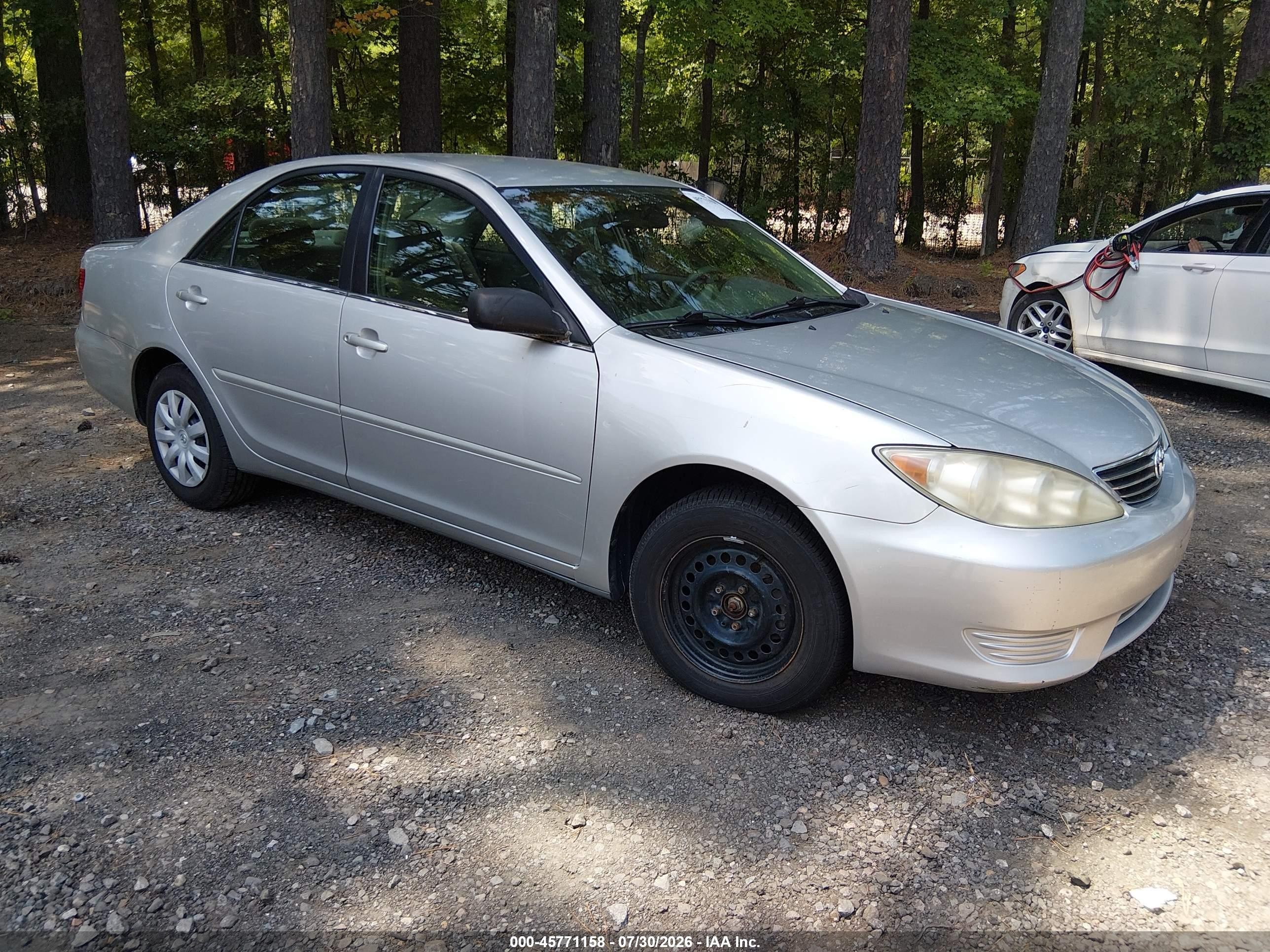 2005 Toyota Camry Std Silver vin: 4T1BE32K65U596480