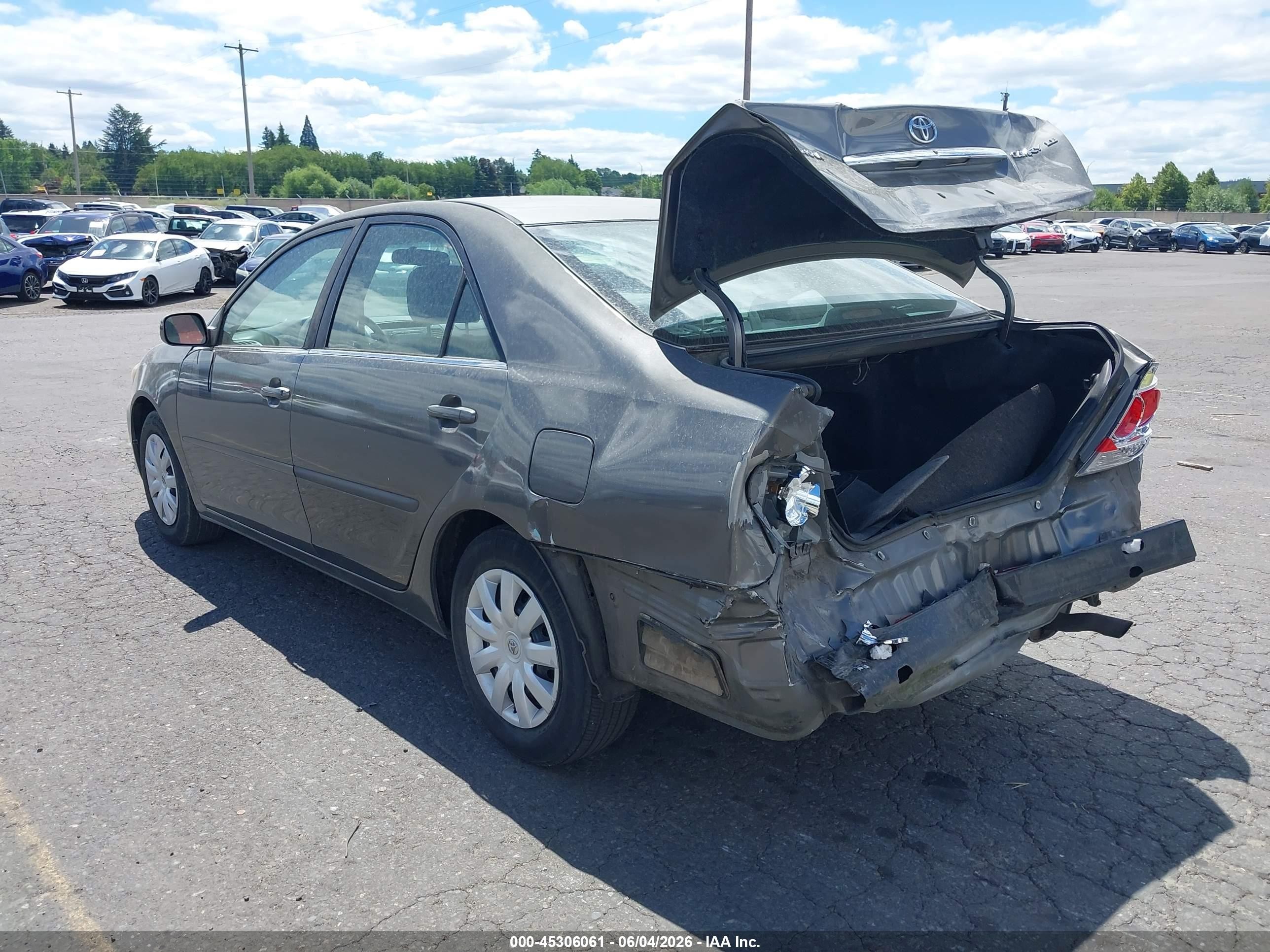 2005 Toyota Camry Le Gray vin: 4T1BE32K65U616727
