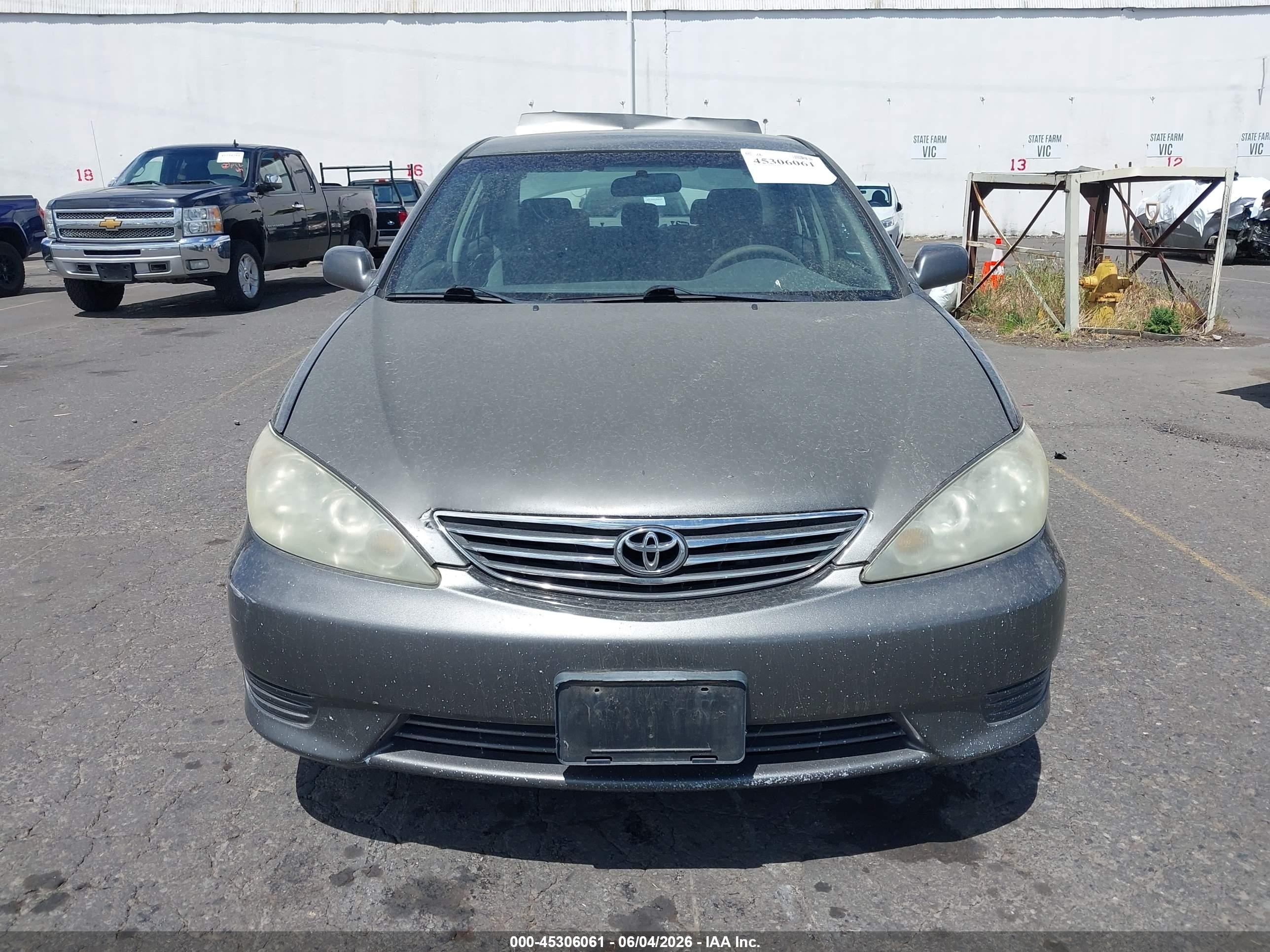 2005 Toyota Camry Le Gray vin: 4T1BE32K65U616727
