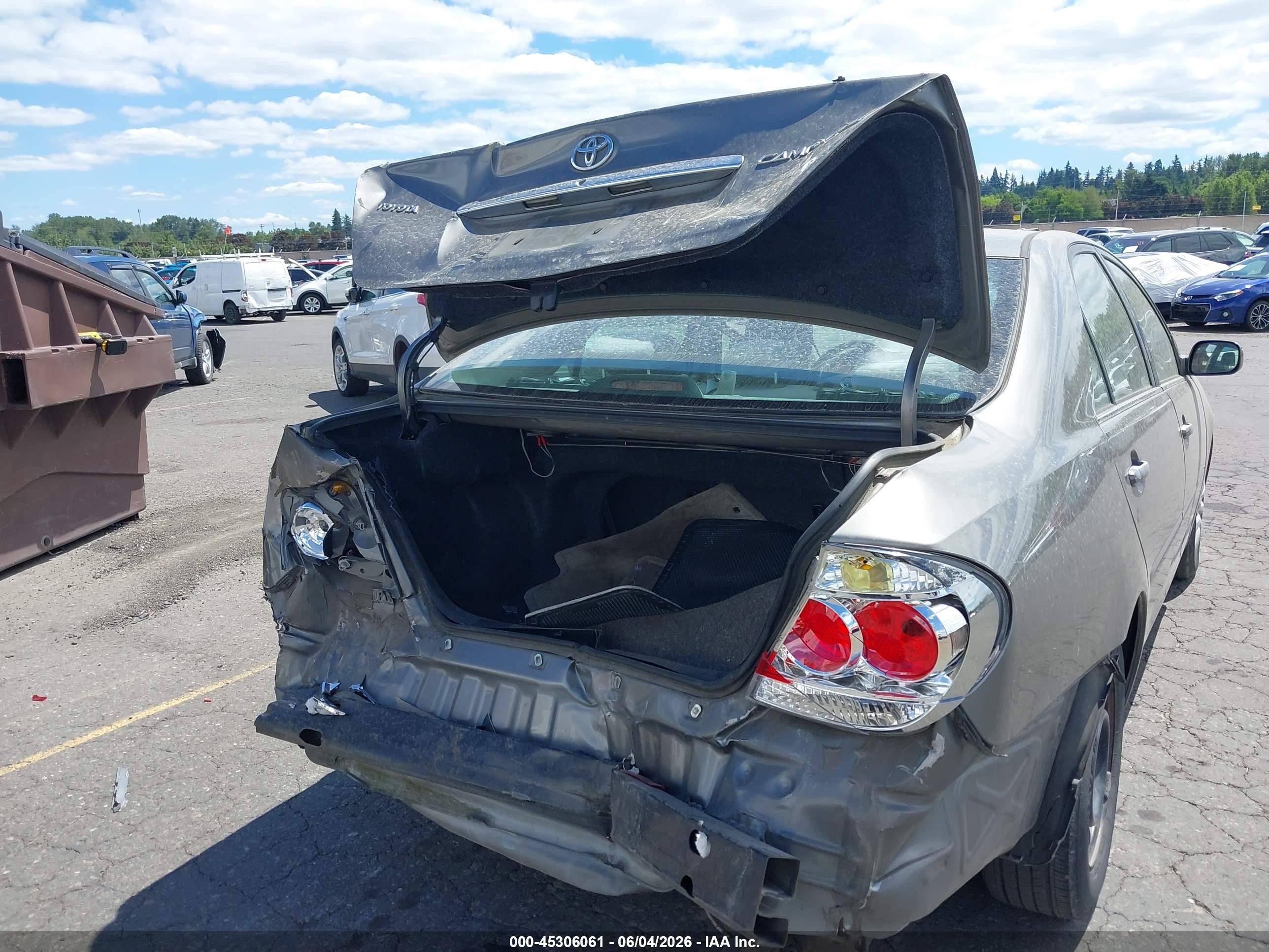 2005 Toyota Camry Le Gray vin: 4T1BE32K65U616727