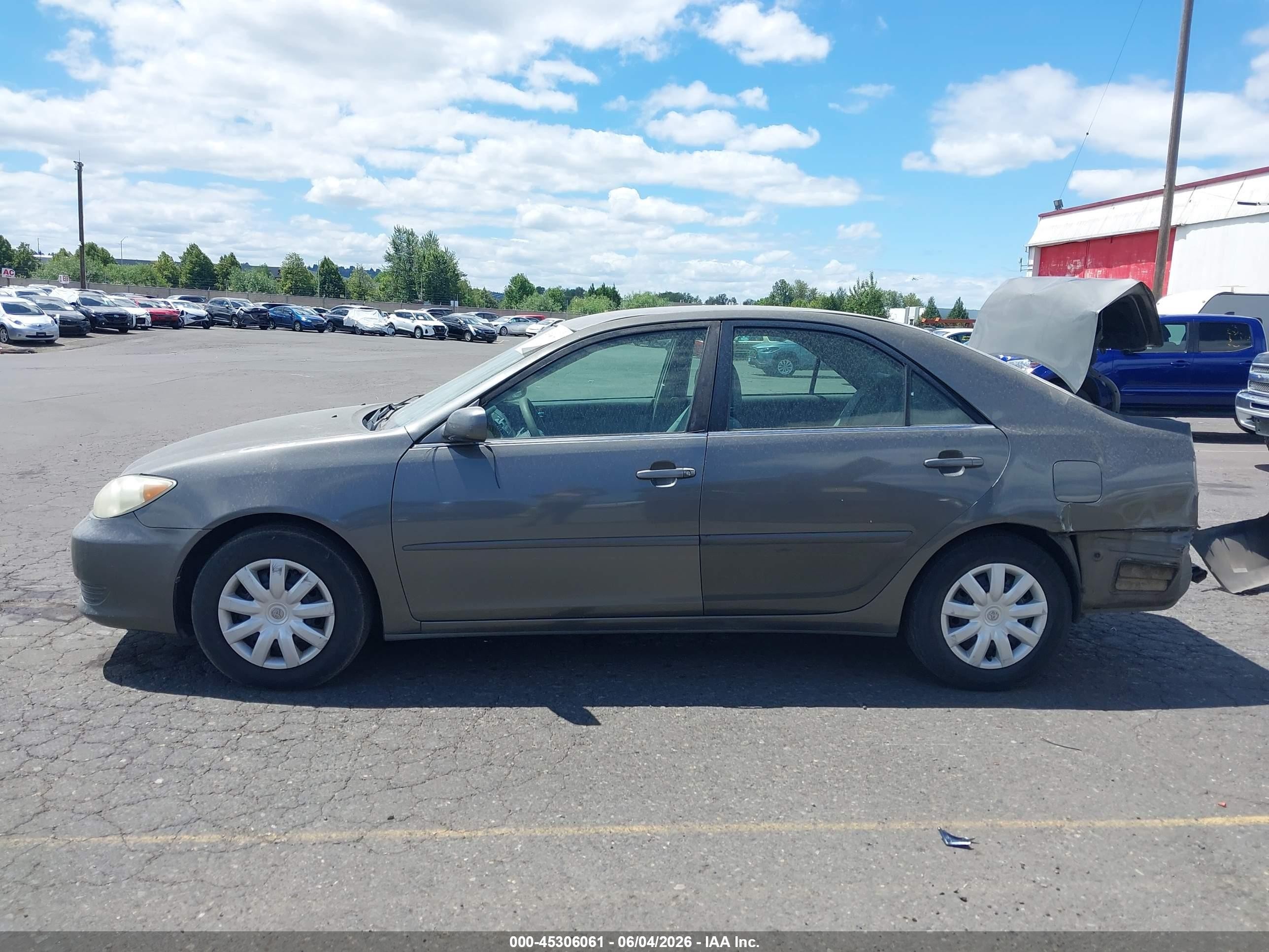 2005 Toyota Camry Le Gray vin: 4T1BE32K65U616727