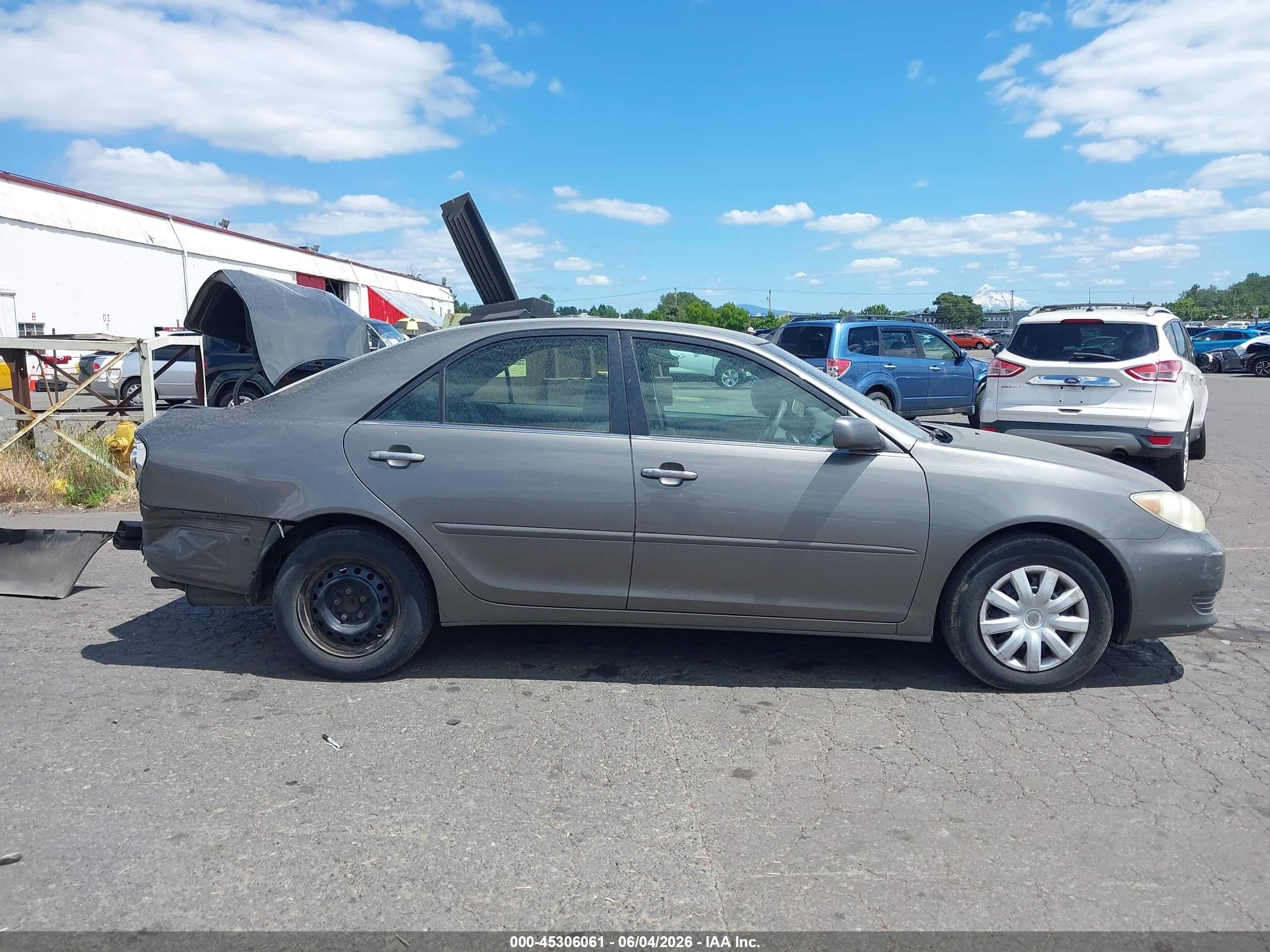 2005 Toyota Camry Le Gray vin: 4T1BE32K65U616727