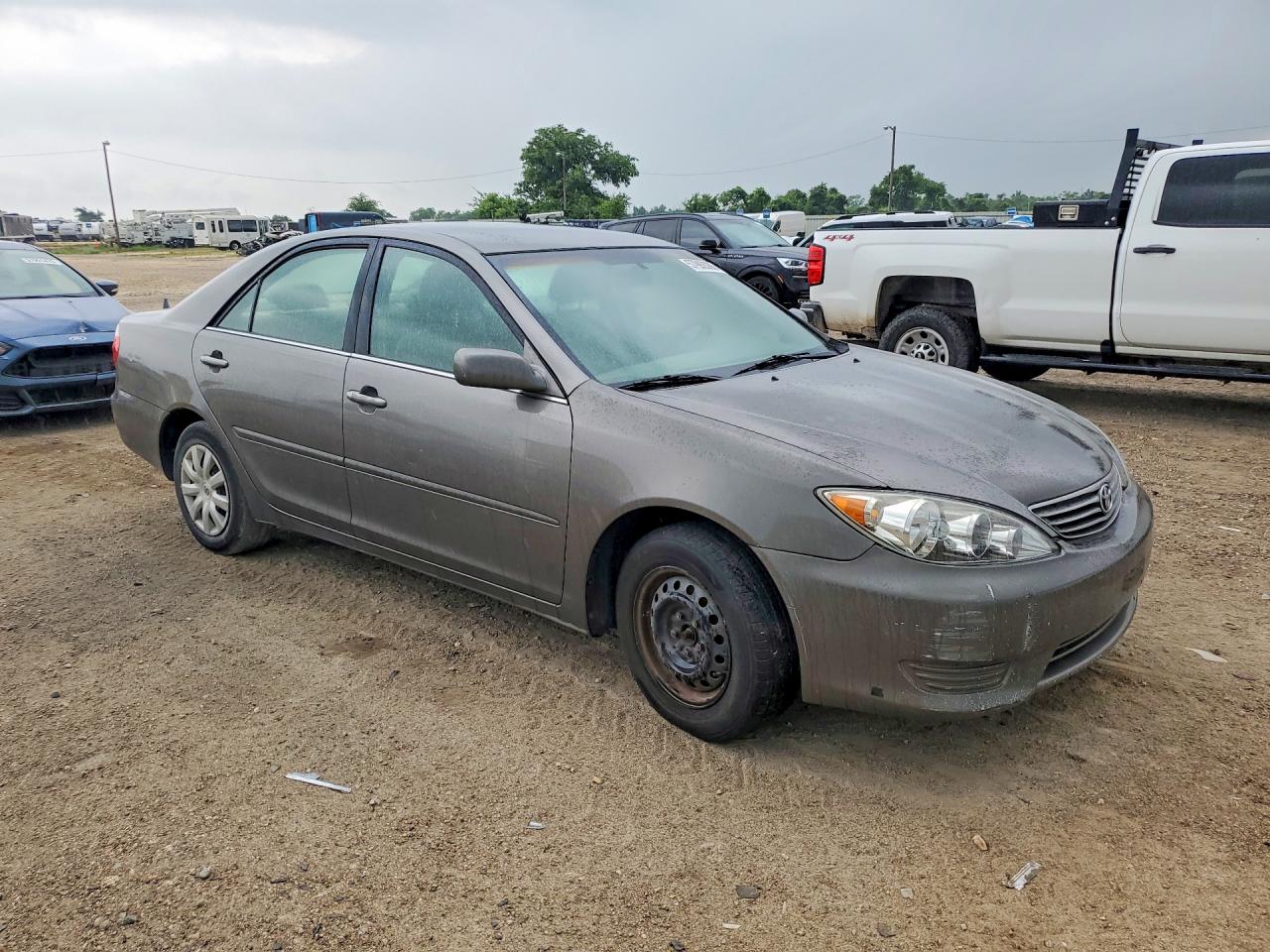 2005 Toyota Camry Le Gray vin: 4T1BE32K65U639568