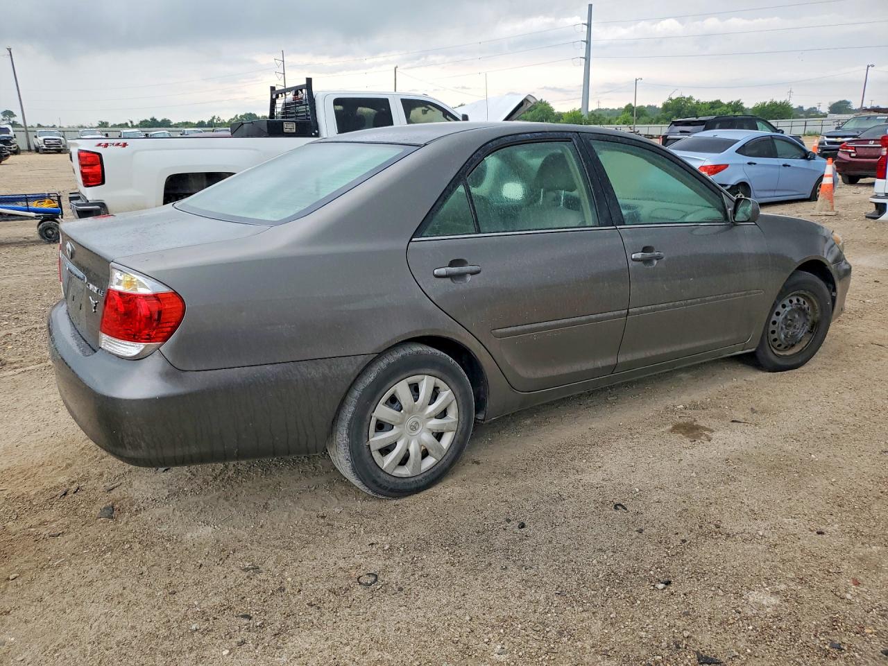 2005 Toyota Camry Le Gray vin: 4T1BE32K65U639568
