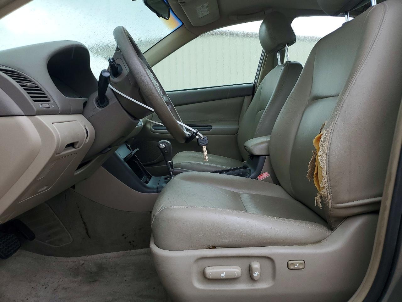 2005 Toyota Camry Le Gray vin: 4T1BE32K65U639568