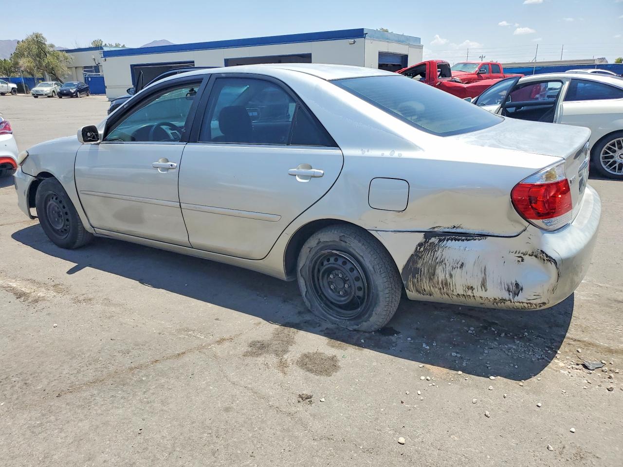 2005 Toyota Camry Le Серебряный vin: 4T1BE32K65U949980