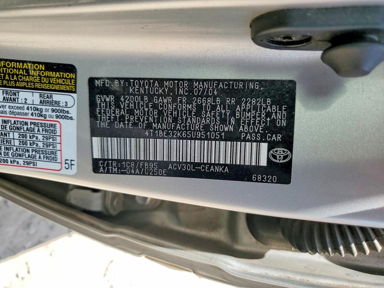 2005 Toyota Camry Le Silver vin: 4T1BE32K65U951051