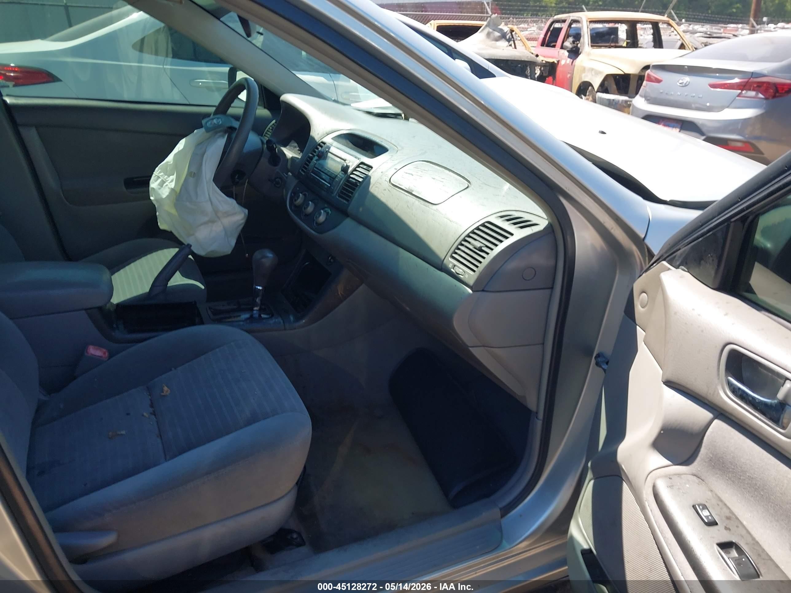 2005 Toyota Camry Std Silver vin: 4T1BE32K65U969324