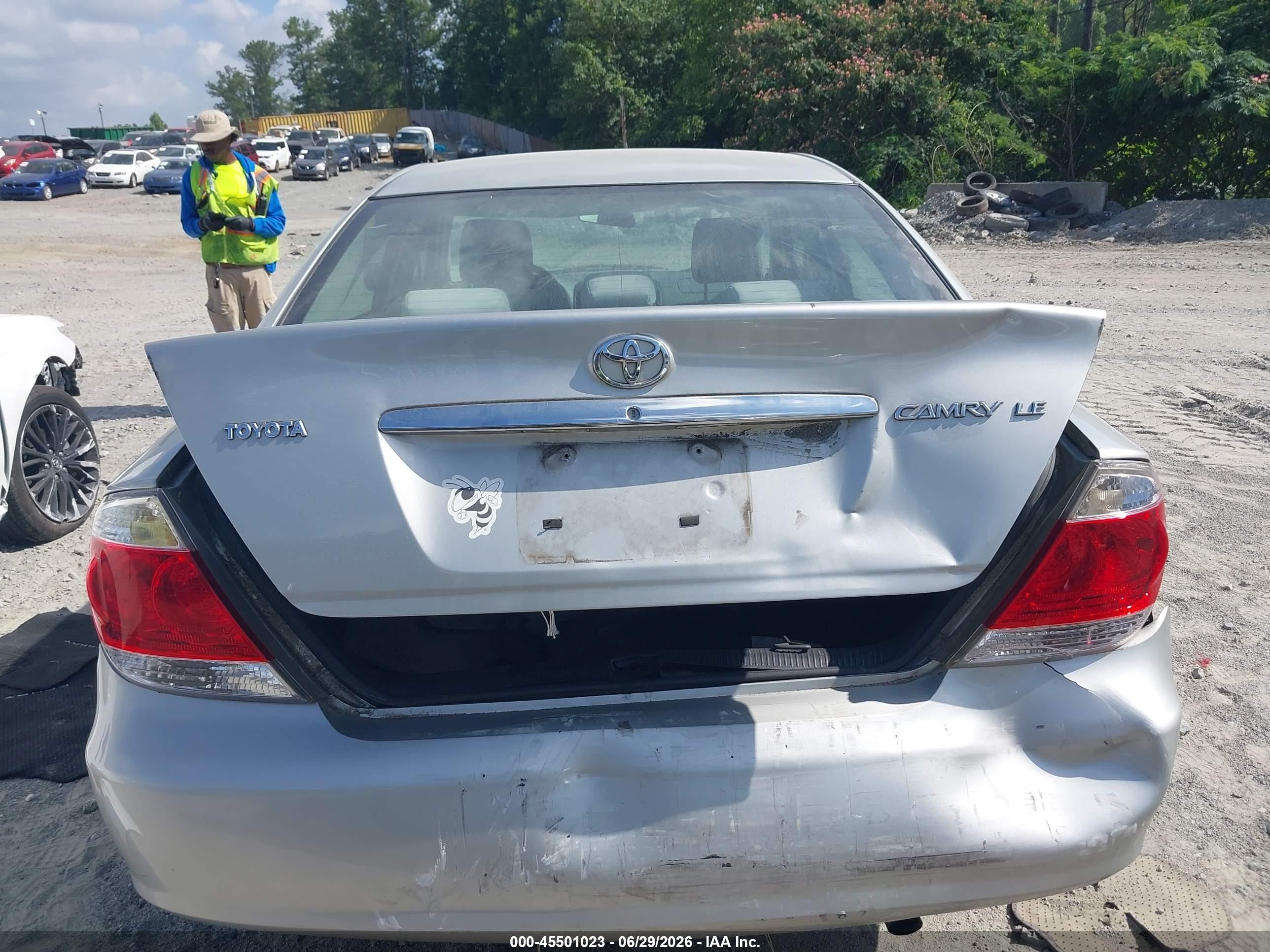 2006 Toyota Camry Le Silver vin: 4T1BE32K66U119372