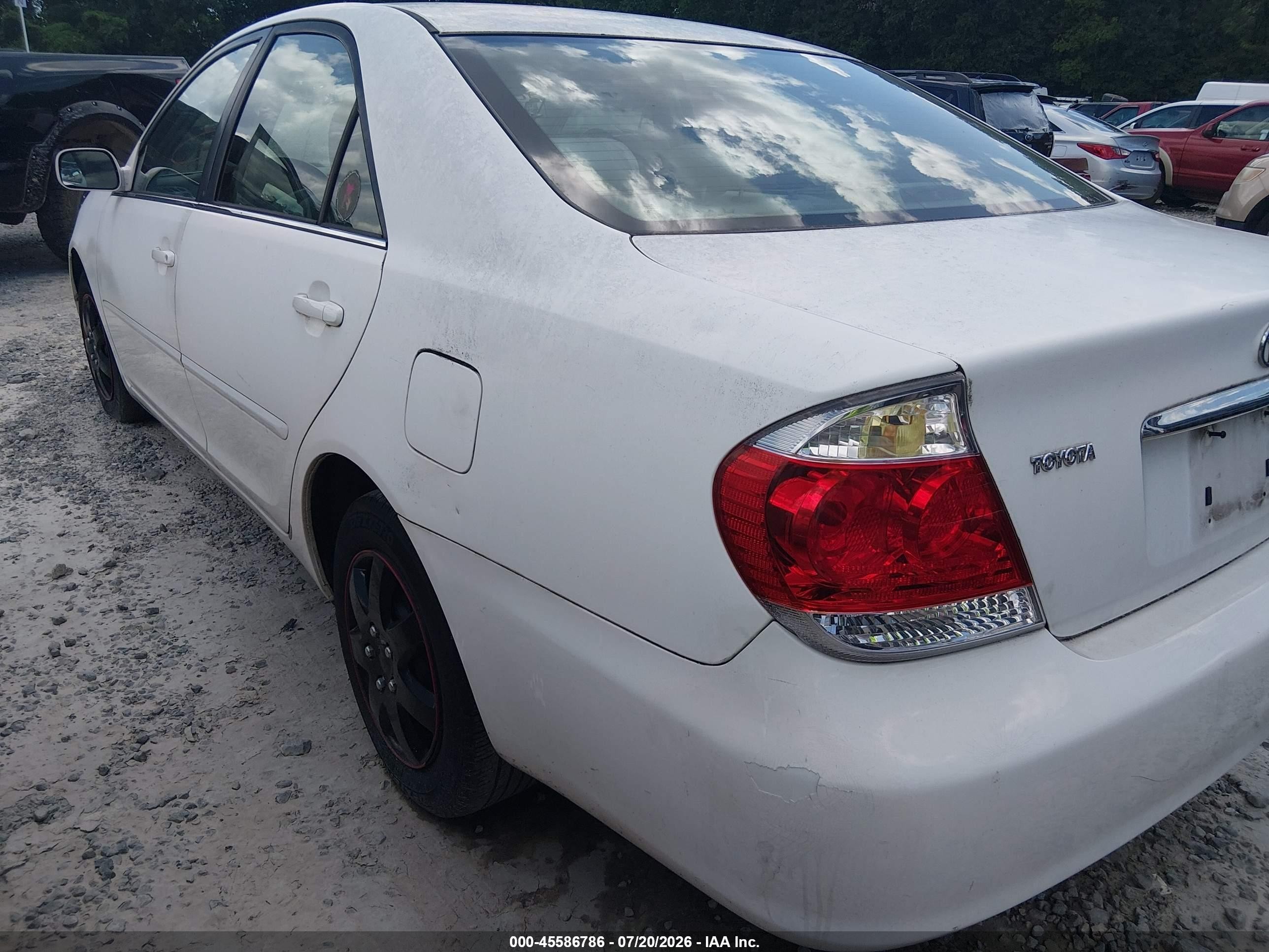 2006 Toyota Camry Le White vin: 4T1BE32K66U721835