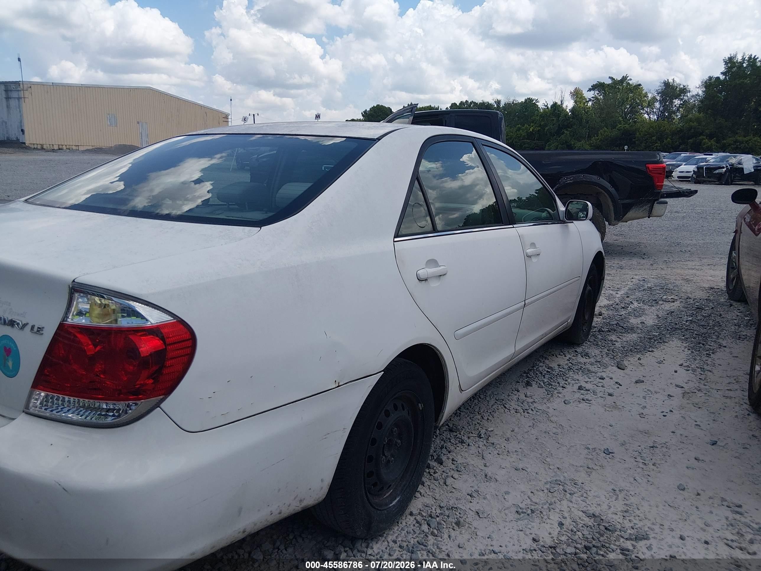 2006 Toyota Camry Le White vin: 4T1BE32K66U721835