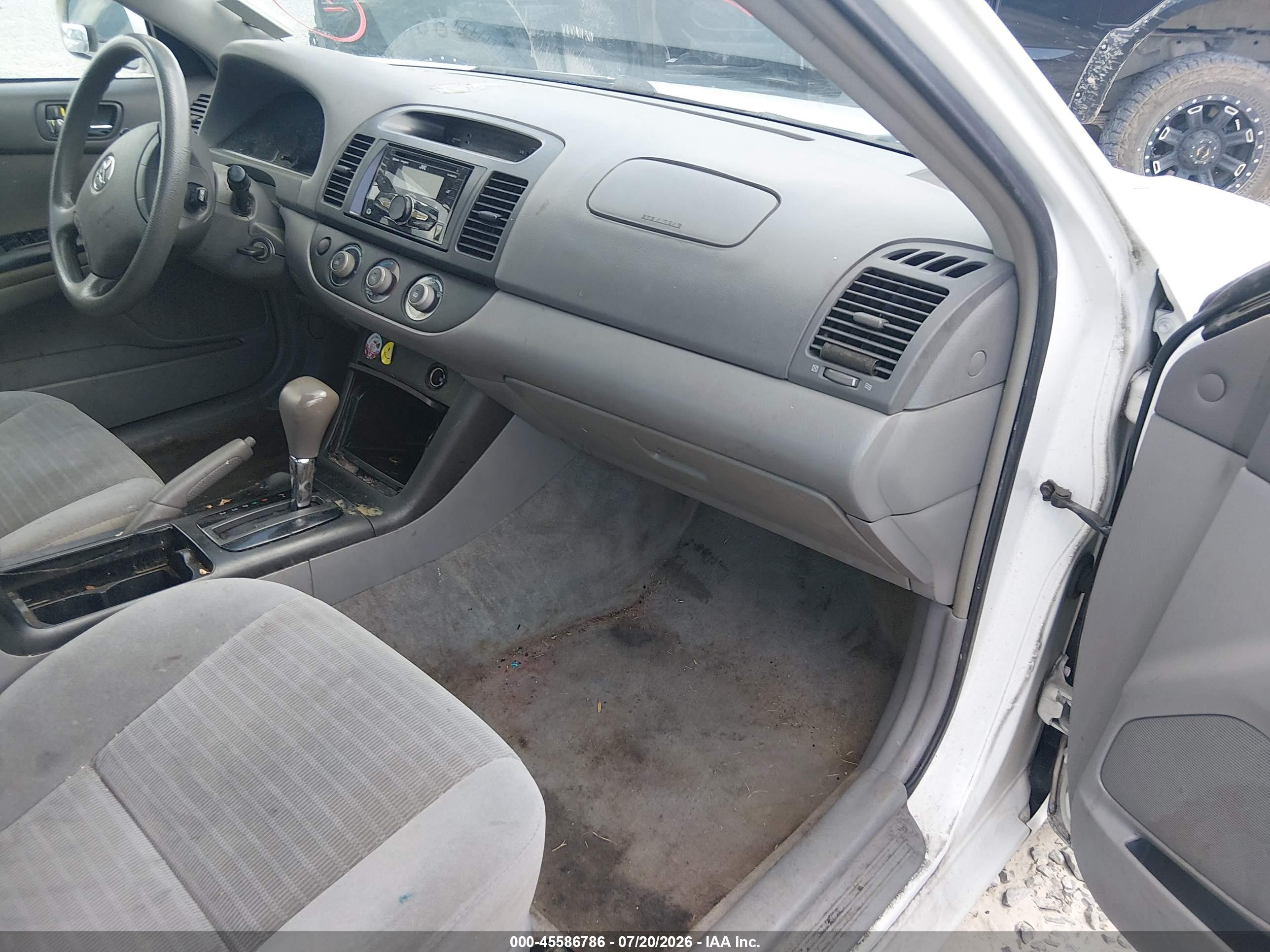 2006 Toyota Camry Le White vin: 4T1BE32K66U721835