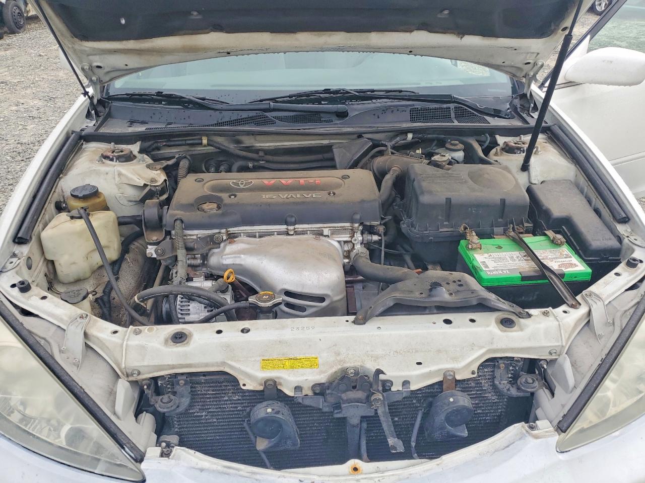 2002 Toyota Camry Le White vin: 4T1BE32K72U007478