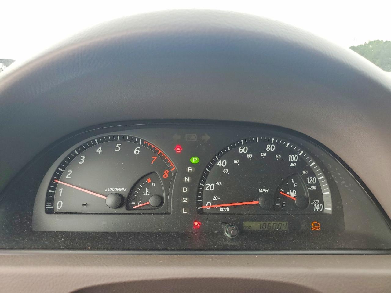 2002 Toyota Camry Le White vin: 4T1BE32K72U007478
