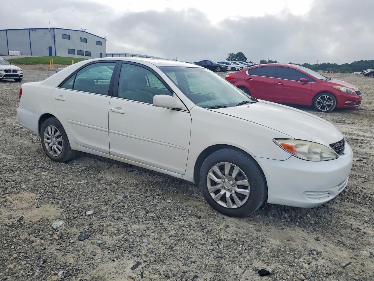 2002 Toyota Camry Le White vin: 4T1BE32K72U007478